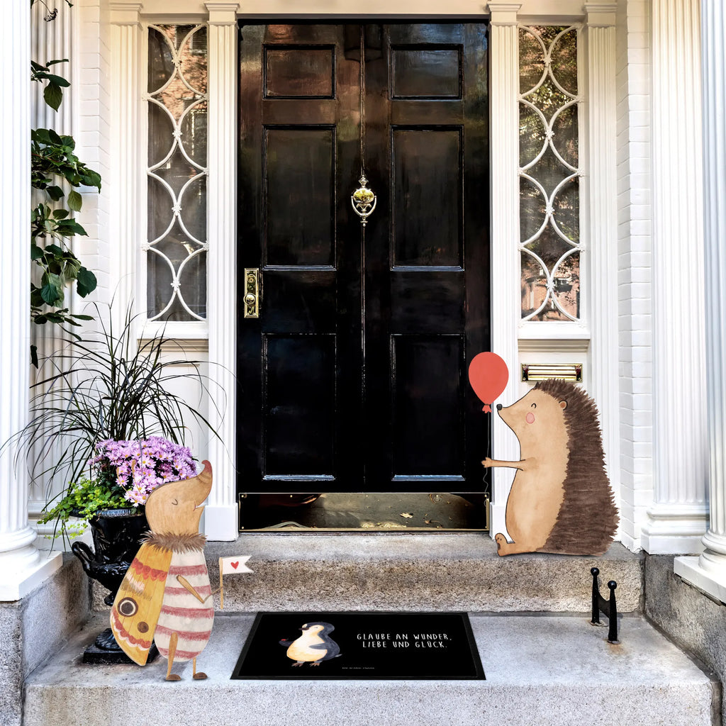 Doormat Penguin ladybug Fußabtreter außen, Schmutzfangmatte, Schmutzfangteppich, Fußabstreifer außen, Fussmatten online, Türmatte, Schmutzmatte, Schmutzfänger, Schmutzfangmatte waschbar, Eingangsteppich, Fußmatte innen, Motivfußmatte, Matte, Fußabtreter, Fußabstreifer, Fußmatte waschbar, Gummi Matte, Vorleger, Fußmatten, Fussmatten, Sauberlaufmatte, Türvorleger, Fußmatte außen, Fußmatte outdoor, Fußmatte außen wetterfest, Haustürmatte, Gummimatte, Pinguin, Glück, Pinguine, Freude, Wunder, Lebensfreude, Marienkäfer, Liebe