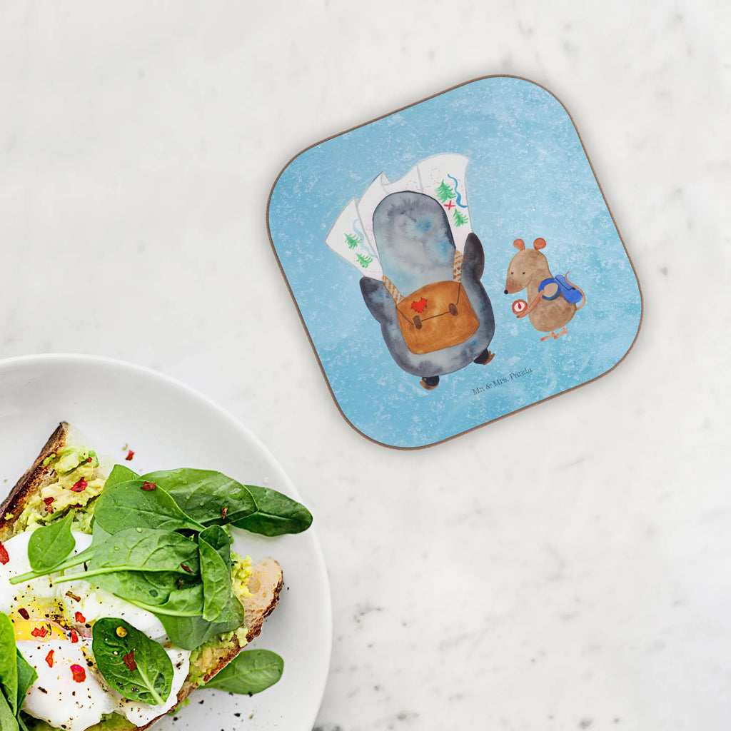 Untersetzer Pinguin & Maus Wanderer unterleger, weinflaschenuntersetzer, party untersetzer, Flaschenuntersetzer, Teeuntersetzer, Untersetzer Glas, Design Untersetzer, gläseruntersetzer, Getränkeuntersetzer, Glasuntersetzer, Tassen Untersetzer, Untersetzer Tasse, Becheruntersetzer, Untersetzer Gläser, eckiger untersetzer, Untersetzer Quadratisch, Kaffeeuntersetzer, hartfaseruntersetzer, Tassenuntersetzer, esstisch untersetzer, schutzuntersetzer, deko untersetzer, Holzuntersetzer, grill untersetzer, Tischuntersetzer, Tischschoner, Untersetzer, Quadratischer Untersetzer, Untersetzer Tee, bar untersetzer, Untersetzer für Gläser, hartfaser untersetzer, weinglasuntersetzer, Untersetzer Kaffee, weinuntersetzer, Coaster, garten untersetzer, bieruntersetzer, Baruntersetzer, Pinguin, Ausflug, Wandern, Abenteuer, Roadtrip, Abenteurer, Pinguine, Wanderlust