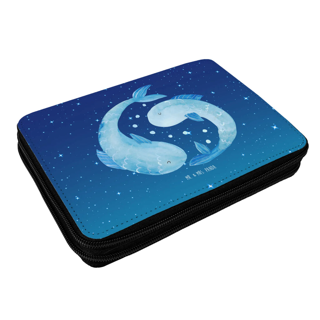 Federmappe Sternzeichen Fische Stiftetasche, Stifte Etui, Federmappe, Einschulung, Kinder Federmappe, Federmäppchen, Federmappe Einschulung, Schülerin, Geschenk, Bestückte Federmappe, Kind, Schule, Motiv, Büro Stifte Etui, Federmäppchen bedruckt, Stifterolle, Schüler, Grundschule, Tierkreiszeichen, Sternzeichen, Horoskop, Astrologie, Aszendent, Fische Geschenk, Fisch, Geburtstag Februar, Geburtstag März, Geschenk Februar, Fische Sternbild, Fische Sternzeichen, Geschenk März