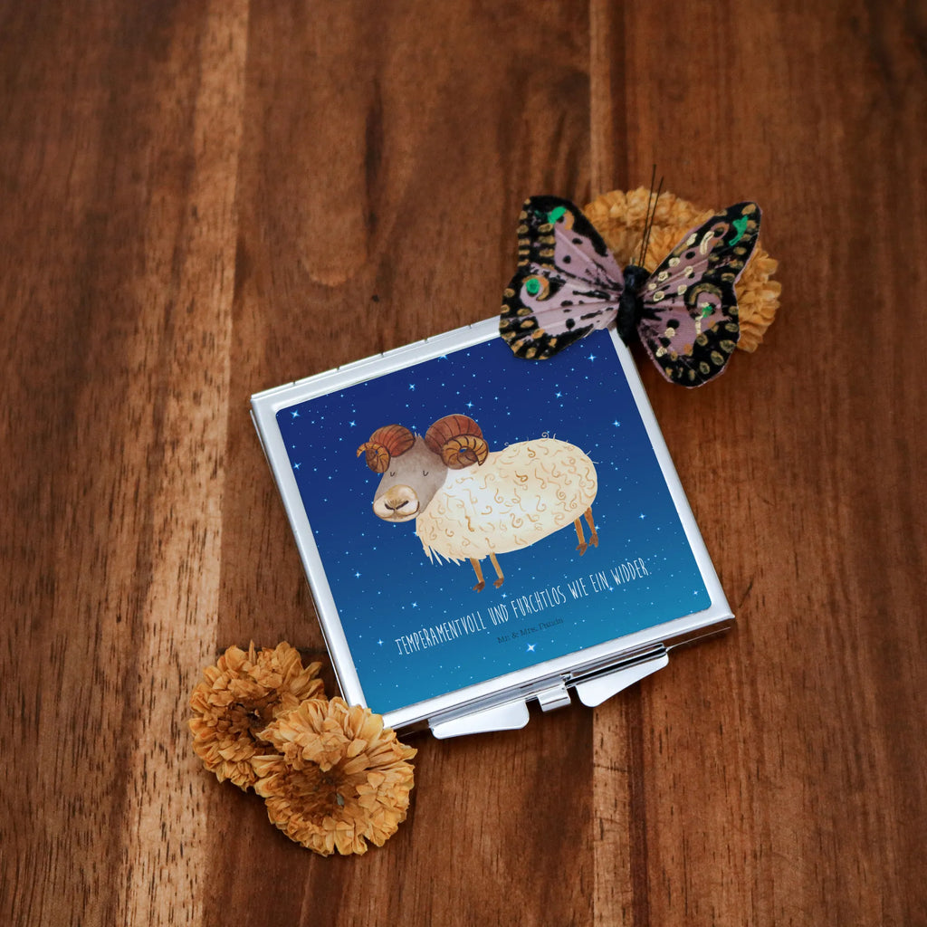 Handbag mirror Star sign Aries Kompaktspiegel, Vintage Kompaktspiegel, Schminkspiegel To Go, Quadratischer Handspiegel, Handtaschenspiegel, Handspiegel Mit Hülle, Klappbarer Taschenspiegel, Tragbarer Spiegel, Handspiegel Geschenkidee, Klappspiegel, Taschenspiegel, Deko Handspiegel, Handspiegel Zum Mitnehmen, Spiegel Für Unterwegs, Mini Spiegel, Reise Spiegel, Runder Taschenspiegel, Schminkspiegel Kompakt, Spiegel Für Handtasche, Spiegel Für Make-Up Tasche, Design Taschenspiegel, Handspiegel Für Damen, Silber, Klappbarer Handspiegel, Taschen-Kosmetikspiegel, Spiegel Für Schminktasche, Kosmetikspiegel Klein, Sternzeichen, Tierkreiszeichen, Horoskop, Astrologie, Aszendent, Geschenk März, Geschenk April, Geburtstag März, Widder Sternzeichen, Bock, Schafbock, Widder Geschenk, Geburtstag April