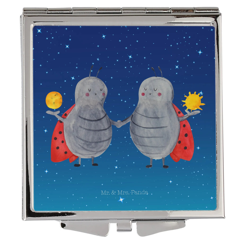 Kwadratowe lusterko do torebki znak zodiaku Bliźniak Deko Handspiegel, Klappbarer Taschenspiegel, Vintage Kompaktspiegel, Handspiegel Zum Mitnehmen, Schminkspiegel Kompakt, Handspiegel Mit Hülle, Handspiegel Für Damen, Spiegel Für Make-Up Tasche, Mini Spiegel, Kompaktspiegel, Klappbarer Handspiegel, Schminkspiegel To Go, Spiegel Für Handtasche, Kosmetikspiegel Klein, Spiegel Für Schminktasche, Taschenspiegel, Quadratischer Handspiegel, Handtaschenspiegel, Handspiegel Geschenkidee, Spiegel Für Unterwegs, Reise Spiegel, Design Taschenspiegel, Tragbarer Spiegel, Klappspiegel, Silber, Runder Taschenspiegel, Taschen-Kosmetikspiegel, Sternzeichen, Tierkreiszeichen, Horoskop, Astrologie, Aszendent, Zwilling Geschenk, Zwillingsbruder, Zwillingsschwester, Geschenk Mai, Marienkäfer, Zwillinge, Zwilling Sternzeichen, Geschenk Juni, Geburtstag Mai, Glückskäfer