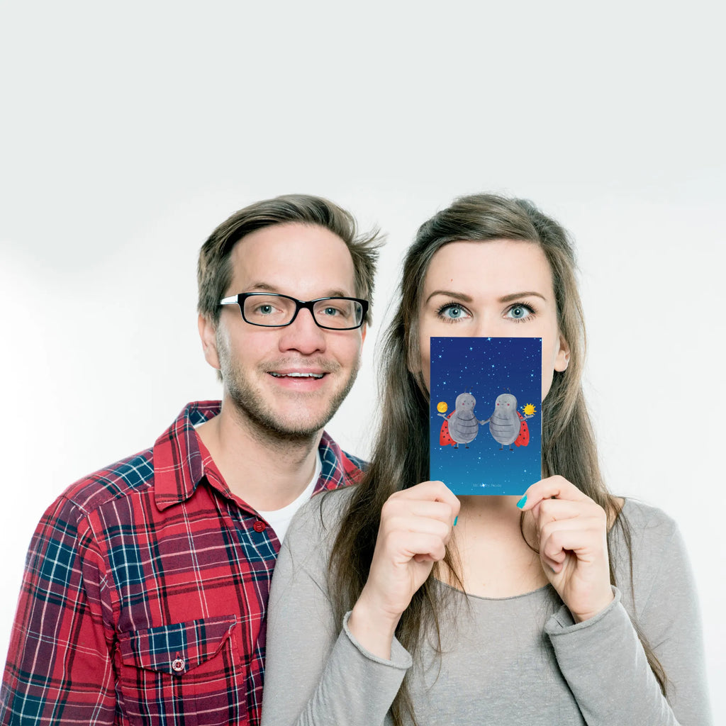 Postkarte Sternzeichen Zwilling Karte, Postkarte, Einladung, Geburtstagskarte, Dankeskarte, Ansichtskarten, Ansichtskarte, Einladung Geburtstag, Grußkarte, Geschenkkarte, Einladungskarte, Einladungskarten Geburtstag, Tierkreiszeichen, Sternzeichen, Horoskop, Astrologie, Aszendent, Glückskäfer, Zwillingsschwester, Marienkäfer, Geburtstag Mai, Geschenk Mai, Zwilling Sternzeichen, Zwilling Geschenk, Geschenk Juni, Zwillingsbruder, Zwillinge