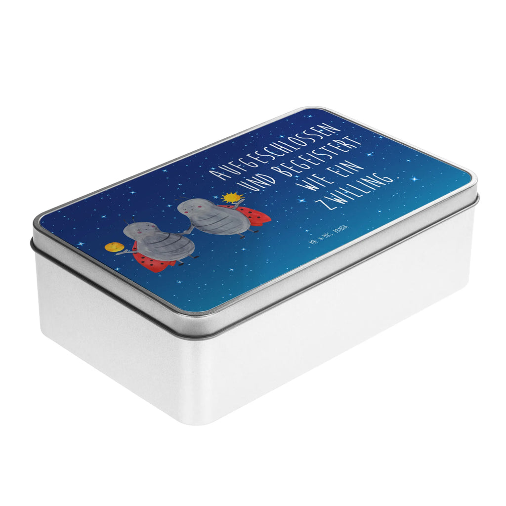 Metalldose rechteckig Sternzeichen Zwilling Verpackungsdose Metall, Vorratsbox Metall, Große Metalldose, Blechbox Mit Aufdruck, Metalldose Zum Selbstgestalten, Aufbewahrungsdose Aus Blech, Blechdose, Bedruckte Metalldose, Metalldose Mit Motiv, Metallbehälter Mit Deckel, Kleine Metalldose, Aufbewahrungsdose Metall, Geschenkbox Metall, Vorratsdose Metall, Runddose Metall, Kaffeedose Metall, Aufbewahrungsbox Metall, Moderne Metalldose, Vorratsbehälter Aus Metall, Deko Metalldose, Metalldose, Nostalgische Blechdose, Rechteckige Dose Metall, Retro Metalldose, Metalldose Mit Scharnierdeckel, Personalisierbare Metalldose, Dekodose Metall, Metalldose Design, Geschenkverpackung Aus Metall, Basteldose Metall, Keksdose Metall, Süßigkeitendose Metall, Metalldose Zum Befüllen, Dose Aus Metall, Dose Mit Deckel Metall, Metalldose Mit Spruch, Deko Aufbewahrungsdose Metall, Sammeldose Metall, Teedose Metall, Vintage Metalldose, Blechbehälter, Klappdose Metall, Schmuckdose Metall, Tierkreiszeichen, Sternzeichen, Horoskop, Astrologie, Aszendent, Geschenk Juni, Zwillinge, Geburtstag Mai, Zwillingsbruder, Marienkäfer, Zwilling Sternzeichen, Zwillingsschwester, Zwilling Geschenk, Glückskäfer, Geschenk Mai