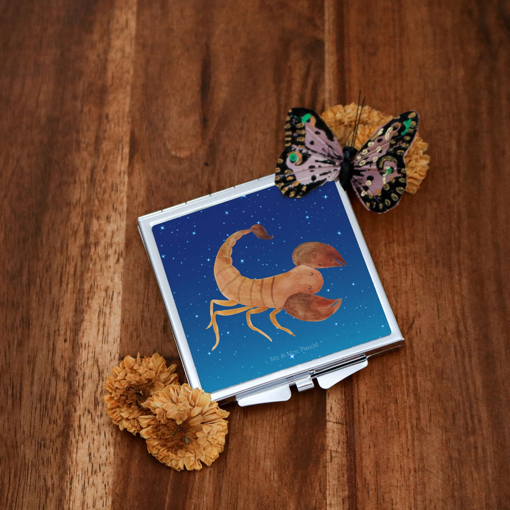 Kwadratowe lusterko do torebki znak zodiaku Skorpion Spiegel Für Unterwegs, Runder Taschenspiegel, Handtaschenspiegel, Kompaktspiegel, Handspiegel Zum Mitnehmen, Mini Spiegel, Vintage Kompaktspiegel, Spiegel Für Handtasche, Silber, Schminkspiegel Kompakt, Spiegel Für Schminktasche, Kosmetikspiegel Klein, Taschen-Kosmetikspiegel, Spiegel Für Make-Up Tasche, Reise Spiegel, Schminkspiegel To Go, Handspiegel Für Damen, Handspiegel Geschenkidee, Handspiegel Mit Hülle, Klappspiegel, Quadratischer Handspiegel, Design Taschenspiegel, Tragbarer Spiegel, Taschenspiegel, Klappbarer Handspiegel, Klappbarer Taschenspiegel, Deko Handspiegel, Sternzeichen, Tierkreiszeichen, Horoskop, Astrologie, Aszendent, Skorpione, Skorpion Sternzeichen, Geschenk Oktober, Geschenk November, Geburtstag Oktober, Skorpion Geschenk, Geburtstag November