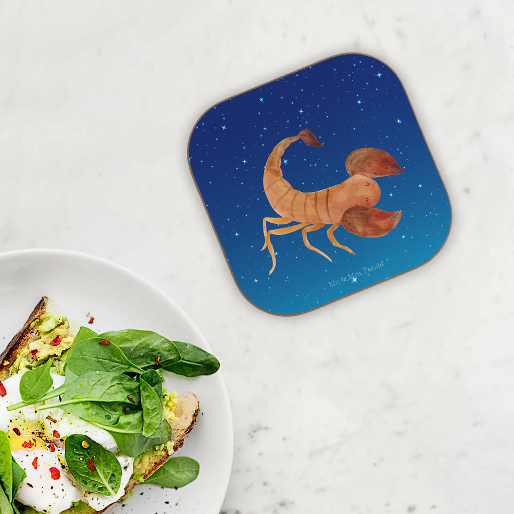 Quadratische Untersetzer Sternzeichen Skorpion Untersetzer Holz, Untersetzer für Gläser, Untersetzer Gläser, Untersetzer Design, Korkuntersetzer, Getränkeuntersetzer, Bierdeckel, Holzuntersetzer, Untersetzer aus Holz, Tassen Untersetzer, Glasuntersetzer, Untersetzer, Tierkreiszeichen, Sternzeichen, Horoskop, Astrologie, Aszendent, Geschenk November, Geschenk Oktober, Geburtstag Oktober, Geburtstag November, Skorpion Sternzeichen, Skorpion Geschenk, Skorpione