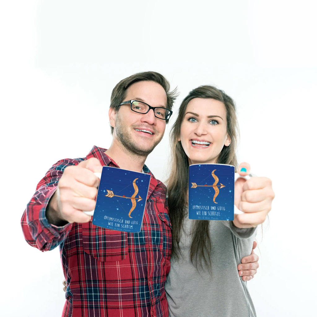 Tasse Sternzeichen Schütze Geschenktasse, Kaffeepott, Motivtasse, hochwertige tasse, Pott, Tasse mit Motiv, Kaffeebecher, Kaffeetasse, Trinktasse, Henkeltasse, Bedruckte Tasse, Coffee Mug, Teetasse, Keramikbecher, Dekotasse, tasse für büro, kaffeetasse keramik, Frühstücksbecher, Kakaotasse, Tasse mit Spruch, Teebecher, schöne tasse, Bürotasse, haferl, kaffeebecher keramik, Tasse, Keramiktasse, Designtasse, Henkelbecher, Frühstückstasse, heißgetränkebecher, Sprüchetasse, Trinkbecher, Becher, Mug, design tasse, milchkaffeetasse, Teepott, kaffeetasse bedruckt, statement tasse, Bürobecher, tasse für kaffee, kaffeebecher bedruckt, Sternzeichen, Tierkreiszeichen, Aszendent, Astrologie, Horoskop, Schütze Geschenk, Geschenk Schützenfest, Geburtstag November, Geschenk November, Schütze, Schütze Sternzeichen, Geschenk Dezember, Geburtstag Dezember