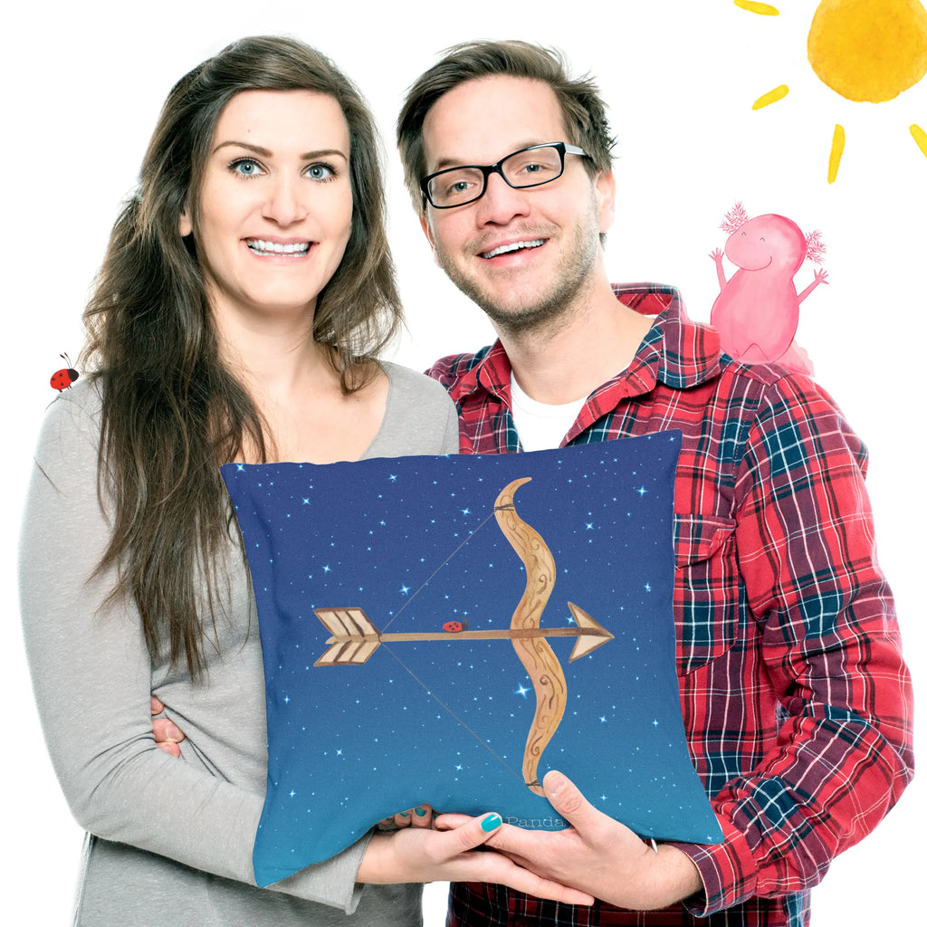 40x40 poduszka Znak zodiaku Strzelec Sofakissen, Kissenhülle, Dekokissen, Sofakissen 40x40, Motivkissen, Kissenhülle 40x40, Couchkissen, sitzkissen, sofakissen, Kissen, Kopfkissen 40x40, Dekokissen 40x40, Kopfkissen, Kissen 40x40, Kissenbezüge, Kissenbezug 40x40, Dekokissen Sofa, Zierkissen, Kissen 40x40 Waschbar, Tierkreiszeichen, Sternzeichen, Horoskop, Astrologie, Aszendent, Geburtstag Dezember, Geschenk Dezember, Geschenk November, Schütze Geschenk, Geschenk Schützenfest, Schütze Sternzeichen, Schütze, Geburtstag November