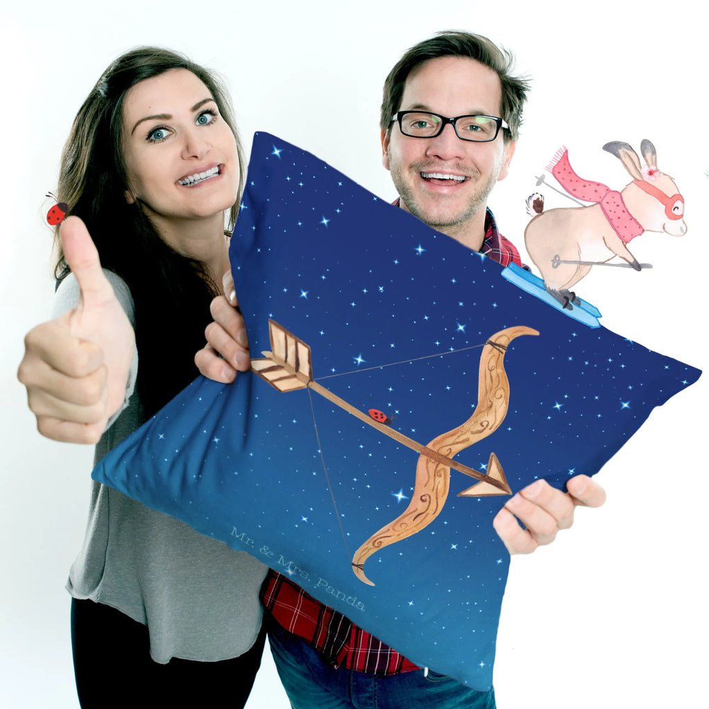 40x40 poduszka Znak zodiaku Strzelec Sofakissen, Kissenhülle, Dekokissen, Sofakissen 40x40, Motivkissen, Kissenhülle 40x40, Couchkissen, sitzkissen, sofakissen, Kissen, Kopfkissen 40x40, Dekokissen 40x40, Kopfkissen, Kissen 40x40, Kissenbezüge, Kissenbezug 40x40, Dekokissen Sofa, Zierkissen, Kissen 40x40 Waschbar, Tierkreiszeichen, Sternzeichen, Horoskop, Astrologie, Aszendent, Geburtstag Dezember, Geschenk Dezember, Geschenk November, Schütze Geschenk, Geschenk Schützenfest, Schütze Sternzeichen, Schütze, Geburtstag November