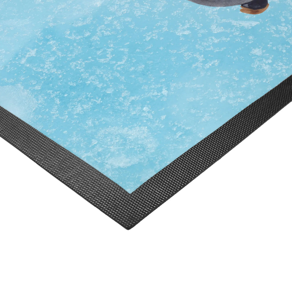 Fußmatte Pinguin & Maus Wanderer Matte, Motivfußmatte, Vorleger, Fußmatte außen, Eingangsteppich, Sauberlaufmatte, Fußmatten, Schmutzfangteppich, Fußabstreifer, Schmutzfangmatte, Fußabtreter, Fußabstreifer außen, Fußmatte außen wetterfest, Fußmatte innen, Gummimatte, Fussmatten, Türvorleger, Türmatte, Fußabtreter außen, Schmutzfangmatte waschbar, Schmutzfänger, Fussmatten online, Fußmatte outdoor, Fußmatte waschbar, Haustürmatte, Schmutzmatte, Gummi Matte, Pinguin, wandern, Wanderlust, Abenteurer, Abenteuer, Roadtrip, Pinguine, Ausflug