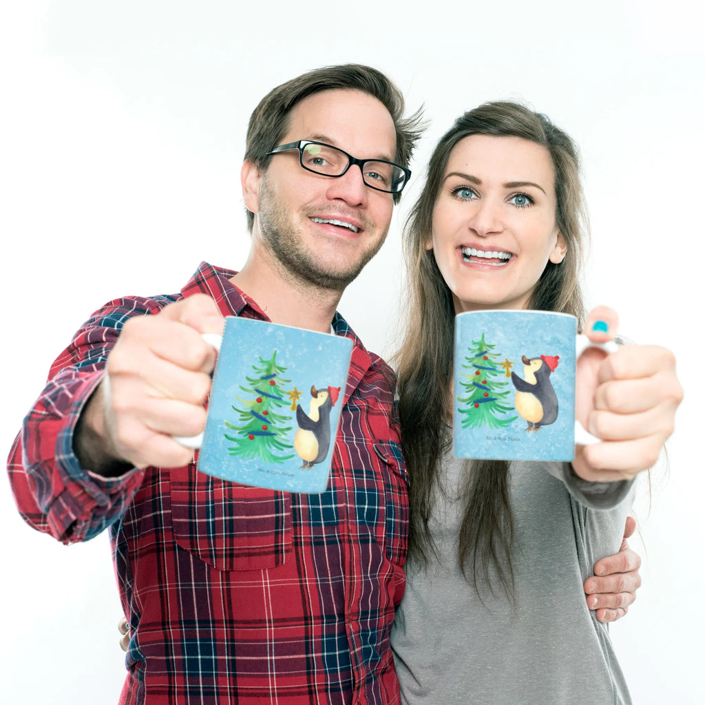 Kindertasse Pinguin Weihnachtsbaum Kinderbecher Mit Spruch, Kindertasse Handgemacht, Tasse Für Schulanfänger, Kinderbecher Aus Edelstahl, Kindertasse BPA-Frei, Kindertasse Spülmaschinenfest, Kindertasse Für Vorschüler, Kindertasse Mit Cartoonmotiv, Kindertasse Mit Griffen, Kinder-Thermobecher, Kindertasse Ökologisch, Trinklernbecher, Trinklernbecher Aus Kunststoff, Kinder-Porzellantasse Mit Motiv, Kindertasse Auslaufsicher, Kindertasse, Kinder-Porzellantasse, Kinderbecher Für Kleinkinder, Kindertasse Bruchsicher, Kinderbecher Mit Deckel, Kindertasse Mikrowellengeeignet, Kinderbecher, Design Kindertasse, Trinklern-Tasse, Nachhaltige Kindertasse, Kindertasse Mit Tiermotiv, Kindertasse Mit Strohhalm, Trinklernbecher Personalisiert, Tasse Für Kinder, Kindertasse Für Baby, Tasse Für Kleinkinder, Kinder-Keramiktasse, Kinderbecher Unzerbrechlich, Tasse Mit Henkel Für Kinder, Kindertasse Bunt, Trinklernbecher Mit Deckel, Kindertasse Aus Silikon, Winter, Weihnachten, Weihnachtsdeko, Nikolaus, Advent, Heiligabend, Wintermotiv, Pinguin