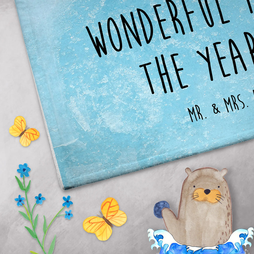 Gästehandtuch Fuchs Sänger Nachhaltiges Handtuch 50x100, Graues Handtuch 50x100, Handtuch Für Gäste-WC 50x100, Handtuch Größe 50x100, Weißes Handtuch 50x100, Hochwertiges Handtuch 50x100, Waschbares Handtuch 50x100, Handtuch Für Reise 50x100, Baumwollhandtuch 50x100, Pflegeleichtes Handtuch 50x100, Handtuch Mit Muster 50x100, Klassisches Handtuch 50x100, Handtuch Für Küche 50x100, Buntes Handtuch 50x100, Handtuch Für Alltag 50x100, Handtuch Mit Bordüre 50x100, Umweltfreundliches Handtuch 50x100, Modernes Handtuch 50x100, Handtuch Aus Bio Baumwolle, Weiches Handtuch 50x100, Handtuch Für Sport 50x100, Handtuch Aus Baumwolle 50x100, Mittelgroßes Handtuch, Handtuch Für Badezimmer 50x100, Unifarbenes Handtuch 50x100, Mikrofaser Handtuch 50x100, Handtuch Geschenk 50x100, Saugfähiges Handtuch 50x100, Handtuch Set 50x100, Handtuch 50x100, Winter, Weihnachten, Weihnachtsdeko, Nikolaus, Advent, Heiligabend, Wintermotiv, Sänger, Geschenk Sänger, Füchse, Weihnachtslieder, Singen, Fuchs