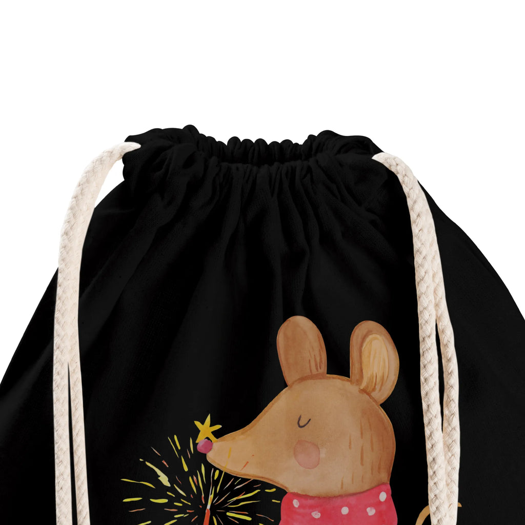 Drawstring bag Mouse Christmas gymnastiktasche, Öko Sportbeutel, Sportbeutel Training, Gymbag, Alltagstasche, Turnbeutel Mit Kordel, festival rucksack, beutelrucksack, freizeit rucksack, rucksack stoff, Sportbeutel, Baumwollbeutel, Sportbeutel Kita, Sportbeutel Kindergarten, Sportrucksack, Sportbeutel Aus Baumwolle, gym beutel, kordelzugbeutel, zugbeutel, Turnbeutel Schule, Gymsack, Sportbeutel Schule, turnbeutel baumwolle, sportbeutel baumwolle, Sportbeutel Fitness, festival tasche, wanderbeutel, kordelrucksack, Stoffbeutel, Turnbeutel, Stofftasche, wander rucksack, baumwolle beutel, Sportbeutel Für Sport, rucksack beutel, rucksack mit kordel, Festival Beutel, festivalbeutel, Sportbeutel Outdoor, Sportbeutel Für Freizeit, Sportbeutel Mit Kordelzug, gym rucksack, Baumwolltasche, beutel mit kordelzug, gym tasche, baumwoll rucksack, zuziehbeutel, stoff rucksack, Wintermotiv, Winter, Weihnachtsdeko, Nikolaus, Advent, Heiligabend, Weihnachten, Maus, Weihnachtsgruß, Frohe Weihnachten, Weihnachtsmotiv, Mäuschen, Weihnachtswunder