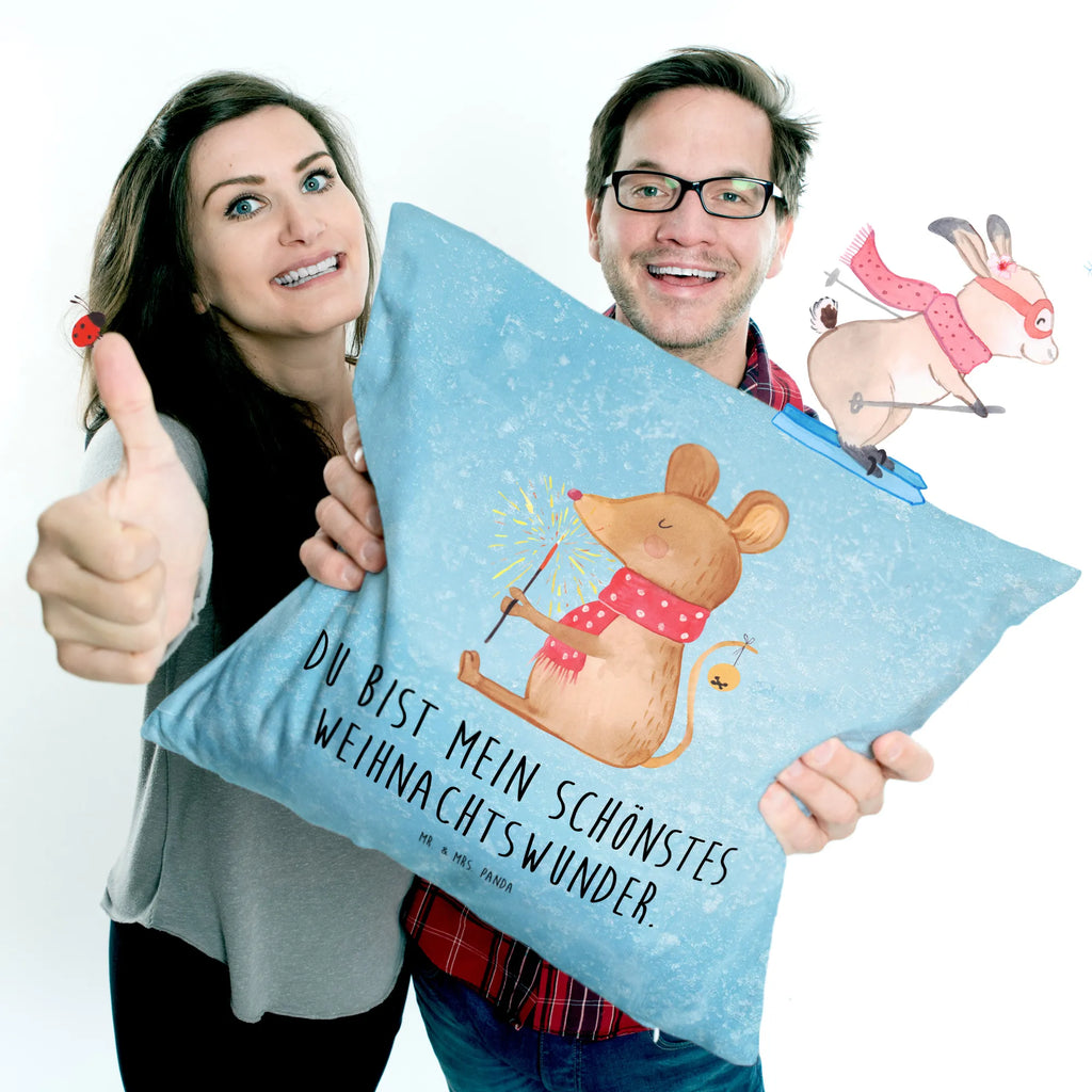 Cushion Mouse Christmas Dekokissen 40x40, Couchkissen, Kissen 40x40 Waschbar, Sofakissen, sofakissen, Motivkissen, Sofakissen 40x40, Dekokissen Sofa, Kissenhülle 40x40, Zierkissen, Kissen, Kissenbezüge, Kopfkissen 40x40, Kissenbezug 40x40, sitzkissen, Kissen 40x40, Dekokissen, Kissenhülle, Kopfkissen, Winter, Weihnachten, Weihnachtsdeko, Nikolaus, Advent, Heiligabend, Wintermotiv, Weihnachtsgruß, Weihnachtsmotiv, Maus, Mäuschen, Weihnachtswunder, Frohe Weihnachten