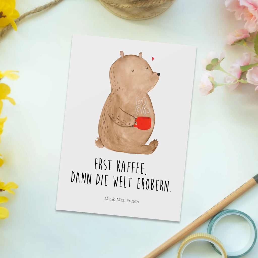 Postcard bear Coffee einzelkarte, Designkarte, Motivkarte, Ansichtskarte, Kunstkarten, Ansichtskarten, Grußkarte, Postkarte, Fotokarte, kunstkarte, Postkarten, spruchkarte, bildkarte, Teddy, Teddybär, Bär, Kaffee, Bären, Welt Retten, Welt Erobern, Morgenroutine, Coffee, Guten Morgen, Motivation