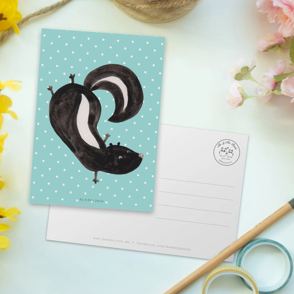 Postcard skunk handstand Einladung, Ansichtskarten, Grußkarte, Dankeskarte, Karte, Einladungskarten Geburtstag, Geburtstagskarte, Postkarte, Einladung Geburtstag, Geschenkkarte, Ansichtskarte, Einladungskarte, Stinktier, Skunk, Kind, Stinki, Raubtier, Wildtier, verpielt, Stinker, Spielplatz
