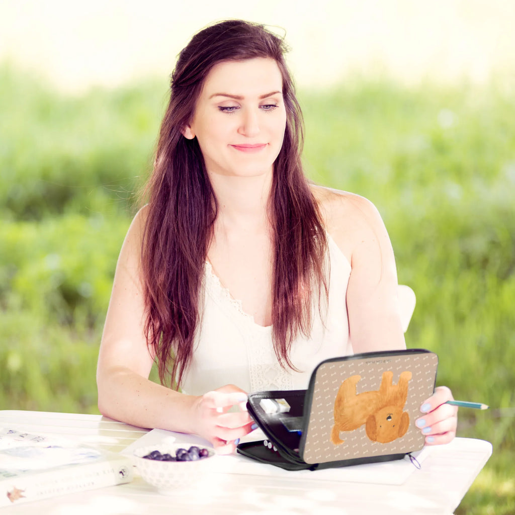 Leather folder Dog fluffy Geschenk, Motiv, Bestückte Federmappe, Stifterolle, Stiftetasche, Federmäppchen, Kinder Federmappe, Grundschule, Federmappe Einschulung, Federmappe, Einschulung, Schüler, Federmäppchen bedruckt, Schülerin, Stifte Etui, Schule, Kind, Büro Stifte Etui, Hund, Hundemotiv, Haustier, Hunderasse, Tierliebhaber, Hundebesitzer, Sprüche, Frauchen, Hundeliebe, Hundemama, Hunde