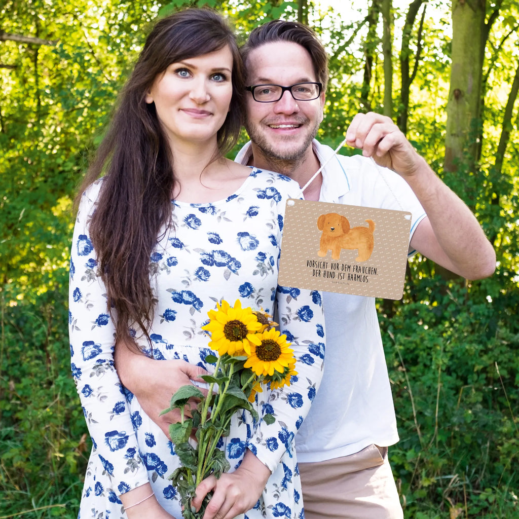 Deko Schild Hund Flauschig Badschild, Holztafel, wandtafel, Schild mit Spruch, Schild, wandhänger, hängeschild, Spruchschild, dekoschilder, Türschild Familie, dekoration schild, Deko Wandtafel, Wandschild, holzbild, Dekoschild, Deko Schild, Türschild, sprüche schild, Motivschild, dekotafel, Küchenschild, Holzschild, Sprüche, Hund, Hunderasse, Hundebesitzer, Hundemotiv, Haustier, Tierliebhaber, Frauchen, Hundemama, Hundeliebe, Hunde