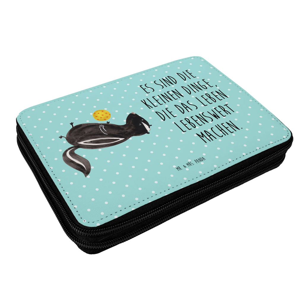 Federmappe Stinktier Ball Schülerin, Federmäppchen, Federmappe Einschulung, Stiftetasche, Bestückte Federmappe, Grundschule, Einschulung, Federmappe, Stifte Etui, Federmäppchen bedruckt, Geschenk, Kind, Motiv, Stifterolle, Schüler, Schule, Büro Stifte Etui, Kinder Federmappe, Stinktier, Skunk, Wildtier, Weisheit, Stinker, Stinki, Raubtier, verspielt