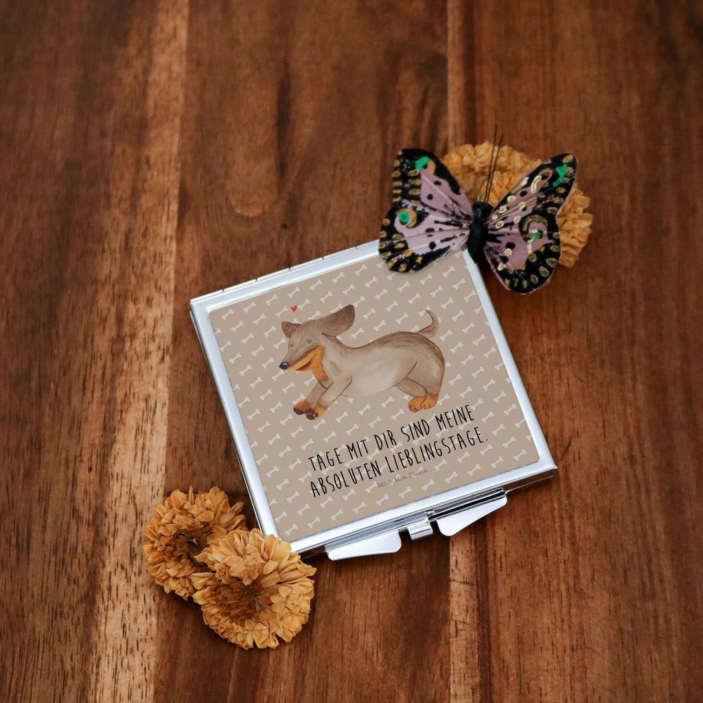 Handbag mirror Dog dachshund Handspiegel Geschenkidee, Spiegel Für Unterwegs, Spiegel Für Make-Up Tasche, Reise Spiegel, Quadratischer Handspiegel, Klappspiegel, Spiegel Für Schminktasche, Handspiegel Zum Mitnehmen, Handspiegel Mit Hülle, Schminkspiegel Kompakt, Klappbarer Taschenspiegel, Kosmetikspiegel Klein, Handspiegel Für Damen, Mini Spiegel, Taschen-Kosmetikspiegel, Handtaschenspiegel, Deko Handspiegel, Schminkspiegel To Go, Taschenspiegel, Tragbarer Spiegel, Design Taschenspiegel, Kompaktspiegel, Runder Taschenspiegel, Vintage Kompaktspiegel, Spiegel Für Handtasche, Klappbarer Handspiegel, Hund, Hundemotiv, Haustier, Hunderasse, Tierliebhaber, Hundebesitzer, Sprüche, Dachshund, Dackel, happy dog, Hunde