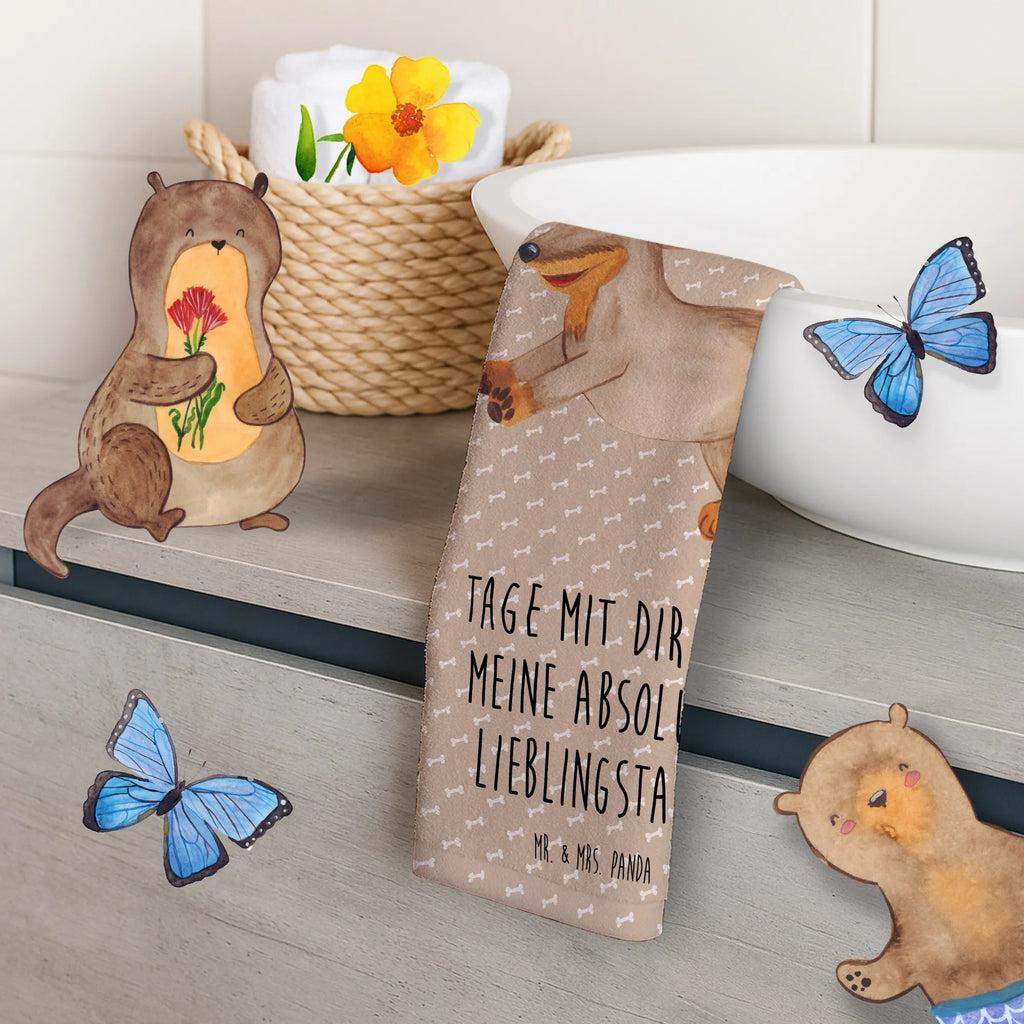 Hand towel Dog dachshund Mittelgroßes Handtuch, Handtuch Aus Baumwolle 50x100, Handtuch Für Alltag 50x100, Graues Handtuch 50x100, Handtuch Geschenk 50x100, Handtuch Für Badezimmer 50x100, Weiches Handtuch 50x100, Handtuch Für Küche 50x100, Handtuch 50x100, Buntes Handtuch 50x100, Modernes Handtuch 50x100, Baumwollhandtuch 50x100, Handtuch Mit Muster 50x100, Pflegeleichtes Handtuch 50x100, Handtuch Für Gäste-WC 50x100, Waschbares Handtuch 50x100, Umweltfreundliches Handtuch 50x100, Unifarbenes Handtuch 50x100, Nachhaltiges Handtuch 50x100, Handtuch Größe 50x100, Handtuch Mit Bordüre 50x100, Handtuch Für Sport 50x100, Weißes Handtuch 50x100, Mikrofaser Handtuch 50x100, Handtuch Aus Bio Baumwolle, Klassisches Handtuch 50x100, Handtuch Für Reise 50x100, Handtuch Set 50x100, Saugfähiges Handtuch 50x100, Hochwertiges Handtuch 50x100, Hund, Hundemotiv, Haustier, Hunderasse, Tierliebhaber, Hundebesitzer, Sprüche, Dachshund, Dackel, Hunde, happy dog