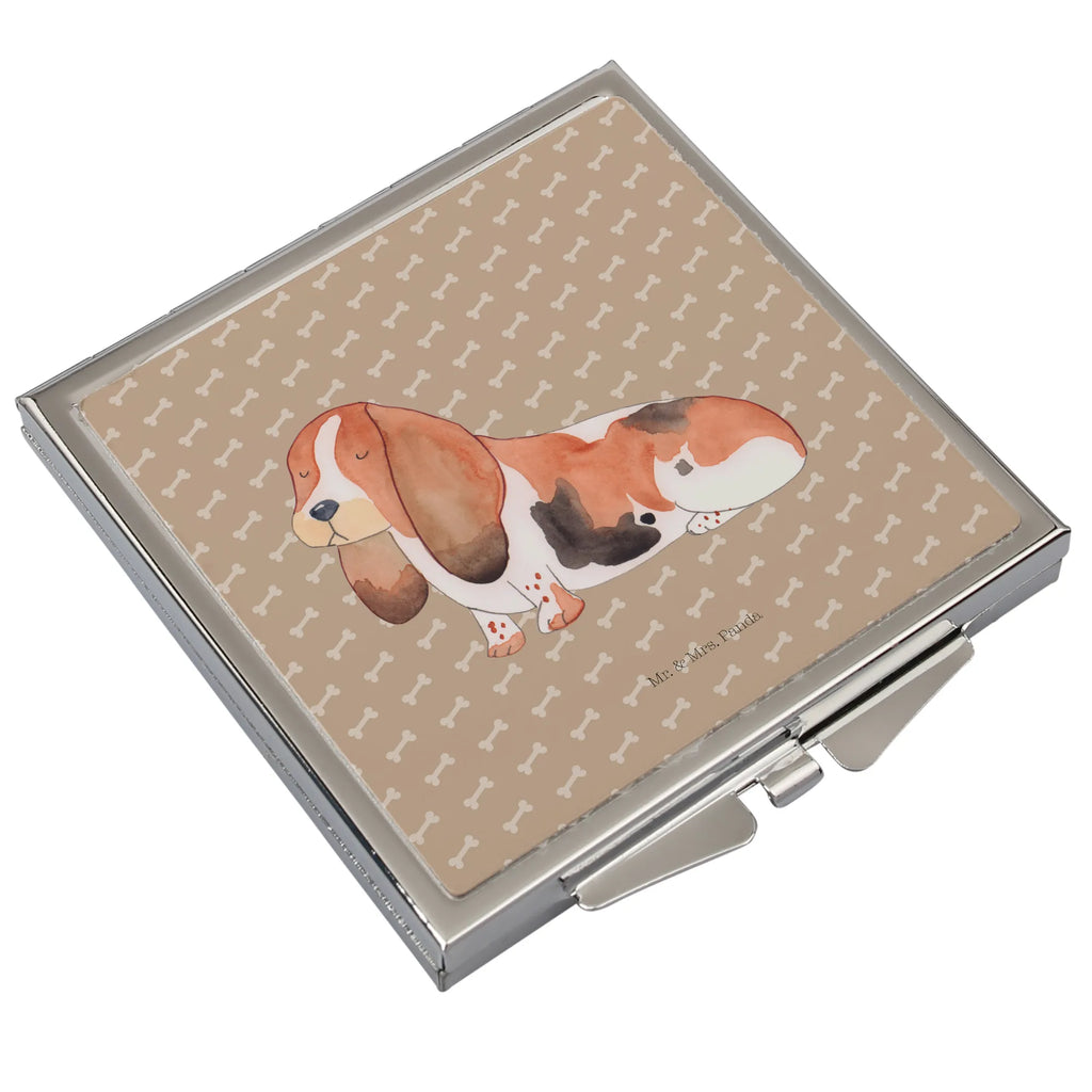 Handbag mirror Dog Basset Hound Taschenspiegel, Schminkspiegel Kompakt, Runder Taschenspiegel, Silber, Schminkspiegel To Go, Taschen-Kosmetikspiegel, Kosmetikspiegel Klein, Handspiegel Geschenkidee, Spiegel Für Handtasche, Handspiegel Zum Mitnehmen, Klappbarer Handspiegel, Mini Spiegel, Vintage Kompaktspiegel, Handspiegel Mit Hülle, Klappbarer Taschenspiegel, Tragbarer Spiegel, Klappspiegel, Spiegel Für Make-Up Tasche, Spiegel Für Unterwegs, Design Taschenspiegel, Handspiegel Für Damen, Spiegel Für Schminktasche, Reise Spiegel, Quadratischer Handspiegel, Handtaschenspiegel, Kompaktspiegel, Deko Handspiegel, Sprüche, Hund, Hundebesitzer, Hunderasse, Haustier, Hundemotiv, Tierliebhaber, Basset, Basset Hound, Kinderlos, Hundeliebe