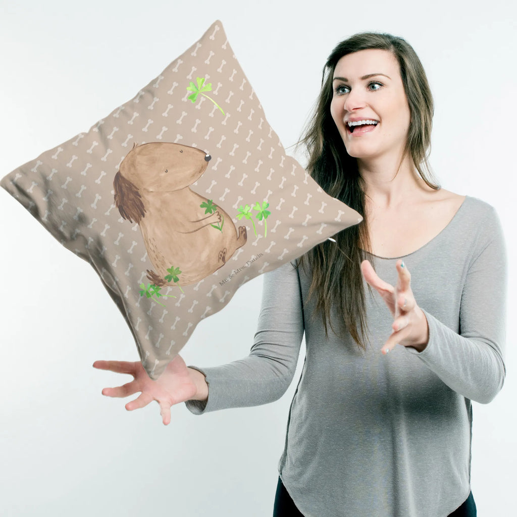 40x40 poduszka pies koniczyna deko kissen, Kuschelkissen, Kissen, Kopfkissen 40x40, sofa kissen, microfaser kopfkissen, Motivkissen, microfaser zierkissen, 40 X 40 Kissen, Kissen 40x40, couch kissen, Couchkissen, Polsterkissen, kissen mikrofaser, kuschelkissen 40x40, Mikrofaser Kissen, couchkissen 40x40, kuschel kissen, 40x40 kissen, zierkissen 40x40, zier kissen, wohnzimmer kissen, kissen für sofa, Sofakissen 40x40, microfaser dekokissen, Dekokissen 40x40, kissen für couch, Dekokissen, Dekokissen Sofa, kissen 40 x 40, Zierkissen, Kopfkissen, Sofakissen, wurfkissen, microfaser sofakissen, Hund, Hundebesitzer, Hunderasse, Sprüche, Haustier, Hundemotiv, Tierliebhaber, Glück, Kleeblatt, Tagträume, Geschenk, Selbstliebe, Neuanfang, Glücksbringer, Motivation, Achtsamkeit