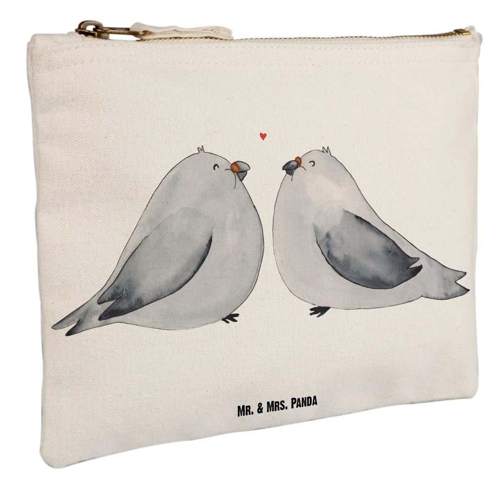 Schminktasche Turteltauben Liebe Federmappe, Schminktasche, Schminkbeutel, Mäppchen, toiletry bag, Stiftemäppchen, beauty tasche, Schminktäschchen, Waschtasche, Kosmetiktasche, Kulturtasche, Kosmetikbeutel, utensilientasche, aufbewahrungstasche, kosmetiktäschchen, Schlampermäppchen, Waschbeutel, aufbewahrungsbeutel, beauty case, pencil case, Etui, Kulturbeutel, pinsel tasche, Freundin, Liebe, Ehefrau, Ehemann, Partner, Verlobung, Freund, Jahrestag, Hocheitstag, Heiratsantrag, Liebesgeschenk, Heiraten, Turteltauben, Turteltäubchen, Verliebt, Verheiratet, Hochzeitstag, Verlobt, Liebesbeweis, Geschenk Hochzeit, Tauben, Geschenk Freund, Geschenk Freundin