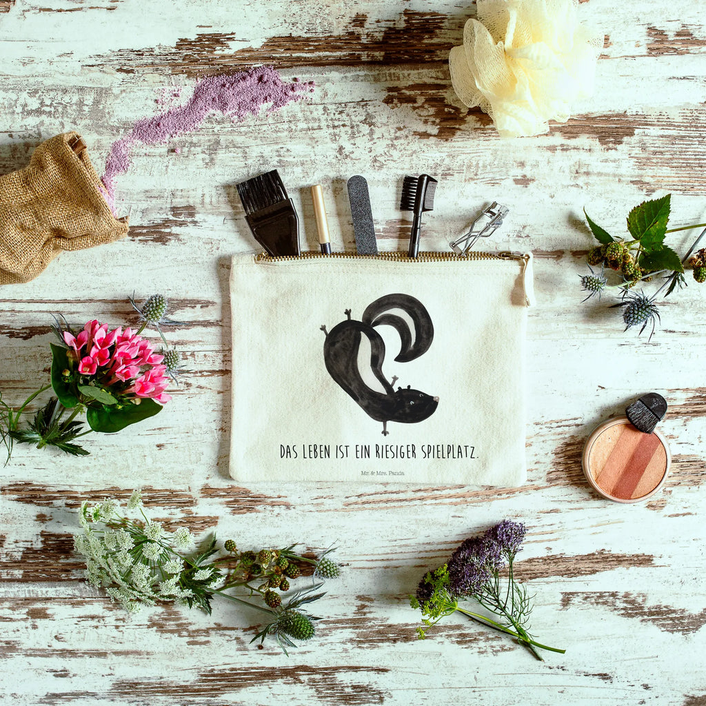 Make-up bag skunk handstand Reise-Kosmetiktasche, Schminkbeutel, Schminktasche Klein, Schminktasche Mit Reißverschluss, Schminktasche Für Unterwegs, Stifteaufbewahrung, Schminktasche Geschenk, Schminktasche Reise, Schminktasche Zum Aufhängen, Schminktasche Wasserdicht, Schminktasche Mit Fächern, Kosmetiktasche Zum Mitnehmen, Kosmetiktasche Mit Spiegel, Schminktasche Für Mädchen, Schminktasche Groß, Aufbewahrung für Schminke, Schminktasche, Kosmetiktasche Für Handtasche, Schminktasche Transparent, Schminktasche Blumen, Schminktasche Nachhaltig, Schminktasche Mit Muster, Kosmetiktasche, Make-Up Tasche, Kulturbeutel Damen, Schminktasche Für Teenager, Kosmetiktasche Damen, Schminktasche Tiermotiv, Schminktasche Minimalistisch, Schminktasche Modern, Schminktäschchen, Schminktasche Leder, Schminktasche für Unterwegs, Schminktasche Stoff, Kosmetiktasche Organizer, Stinktier, Skunk, Stinki, Kind, Wildtier, Spielplatz, Raubtier, Stinker, verpielt