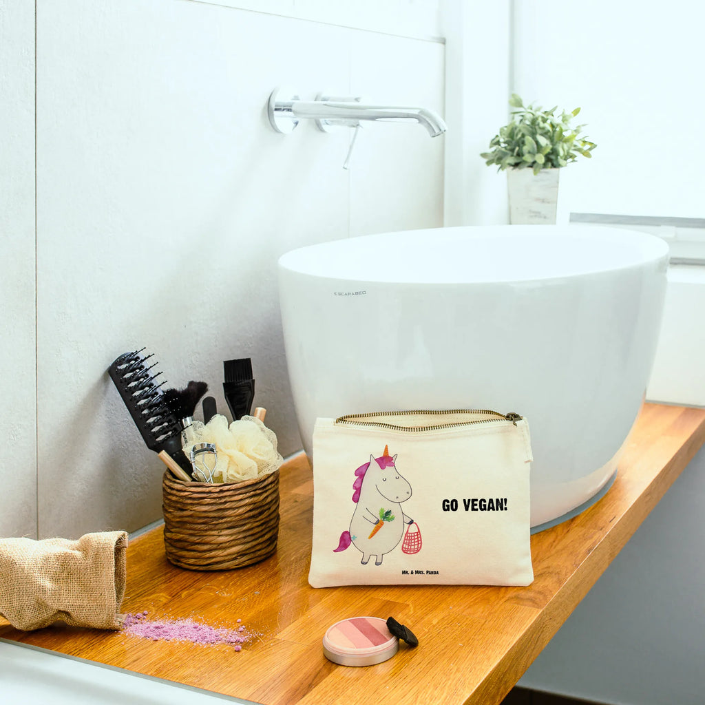 Schminktasche Einhorn Vegan Schminkbeutel, pencil case, Kulturtasche, Schminktäschchen, Kulturbeutel, Schlampermäppchen, Waschbeutel, Federmappe, kosmetiktäschchen, pinsel tasche, toiletry bag, Kosmetiktasche, Kosmetikbeutel, aufbewahrungstasche, Stiftemäppchen, Etui, beauty tasche, utensilientasche, aufbewahrungsbeutel, beauty case, Mäppchen, Waschtasche, Schminktasche, Einhörner, Unicorn, Einhorn, Einhorn Deko, Vegan, Rohkost, Veganismus, Gesund essen, Veganer, Vegetariar, Gesund Leben