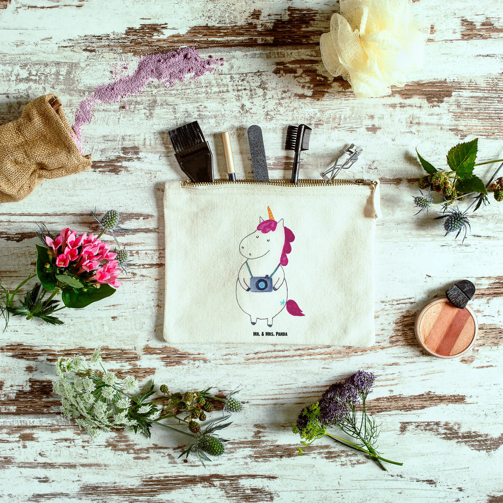 Make-up bag unicorn photographer Schminkbeutel, Kosmetikbeutel, aufbewahrungstasche, Kulturtasche, Kosmetiktasche, Waschbeutel, pencil case, beauty tasche, Schlampermäppchen, beauty case, Waschtasche, Schminktäschchen, kosmetiktäschchen, utensilientasche, Stiftemäppchen, Mäppchen, Kulturbeutel, Schminktasche, toiletry bag, Federmappe, aufbewahrungsbeutel, pinsel tasche, Etui, Einhörner, Unicorn, Einhorn, Einhorn Deko, Weltenbummler, Urlaub, Tourist, Fotograf, Reise, Weltreise, Kurztrip, Reisen, Kamera, Städtereise, Fotografie