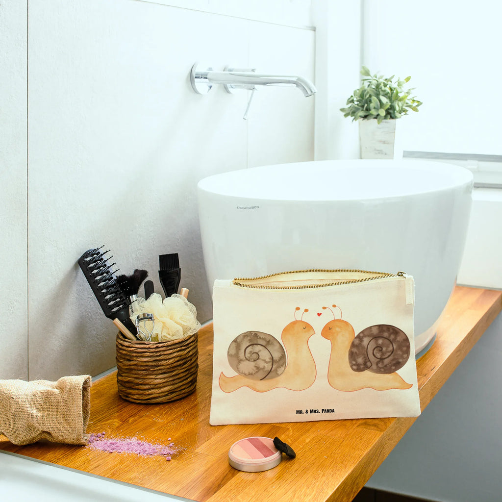 torebka na makijaż Miłość ślimaków Schminktasche Zum Aufhängen, Schminktasche Leder, Kosmetiktasche Für Handtasche, Schminktasche Tiermotiv, Schminktasche Für Mädchen, Schminktasche Für Teenager, Reise-Kosmetiktasche, Schminktasche Stoff, Make-Up Tasche, Schminktasche für Unterwegs, Schminktasche, Kosmetiktasche Damen, Schminktasche Groß, Schminktasche Reise, Schminktasche Modern, Kulturbeutel Damen, Aufbewahrung für Schminke, Schminktäschchen, Kosmetiktasche Organizer, Schminktasche Nachhaltig, Kosmetiktasche, Schminktasche Blumen, Schminktasche Geschenk, Schminktasche Für Unterwegs, Schminktasche Minimalistisch, Schminktasche Mit Muster, Schminktasche Klein, Schminktasche Mit Reißverschluss, Kosmetiktasche Zum Mitnehmen, Schminkbeutel, Schminktasche Transparent, Stifteaufbewahrung, Schminktasche Mit Fächern, Kosmetiktasche Mit Spiegel, Schminktasche Wasserdicht, Liebe, Partner, Freund, Freundin, Ehemann, Ehefrau, Heiraten, Verlobung, Heiratsantrag, Liebesgeschenk, Jahrestag, Hocheitstag