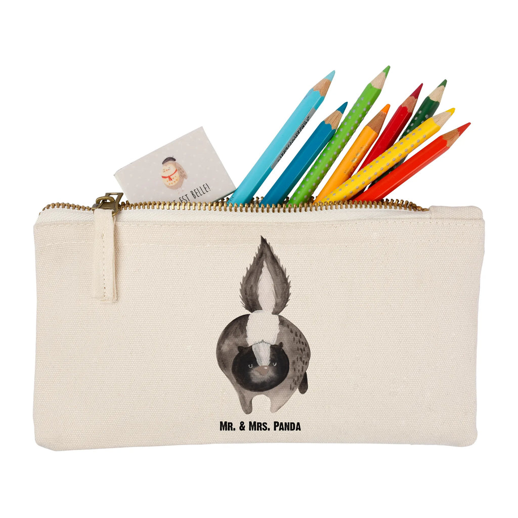 Make-up bag skunk attack Skunk, stinky, skunk, stinker, threatening, angry, wild animal, predator