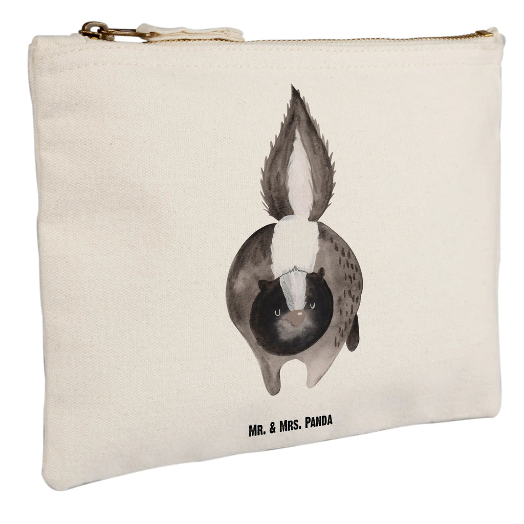 Make-up bag skunk attack Skunk, stinky, skunk, stinker, threatening, angry, wild animal, predator