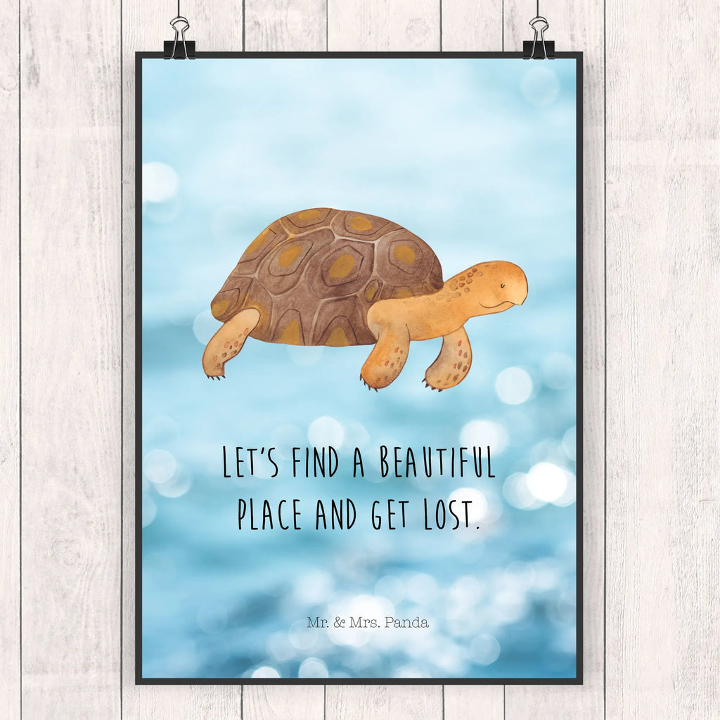 Plakat Żółw maszerować kunst für die wand, wanddeko, Wanddeko Bild, wanddruck, kunstdruck poster, Wandposter, Kunstdruck, Deko Bild, Bild, Wandbild, Mr. & Mrs. Panda Poster, wandkunst, kunstposter, Wanddekoration, Designposter, Bild für Wand, Posterdruck, Wandschmuck, drucke, Plakat, Poster, grafikposter, Meerestiere, Urlaub, Meer, Schildkröte, Motivation, Lieblingsmensch, Schildkröten, Inspiration, Get Lost, Neustart, Abenteuer, Reiselust