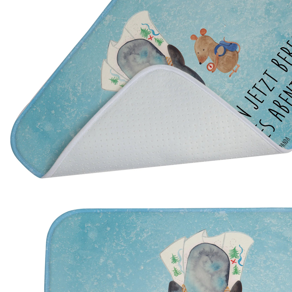 Bath mat Penguin & Mouse Hiker Duschvorleger, duschmatte, badezimmerteppiche, Badläufer, Badematte, duschmatten, rutschfeste matte, Teppich Fürs Bad, Badezimmer Matte, fußmatte bad, badezimmervorleger, badmatten, Badteppich, Badvorleger, wannenvorleger, bad läufer, Bad Fußmatte, badezimmermatte, Badezimmerteppich, badezimmer läufer, teppich für bad, badezimmermatten, Pinguin, Pinguine, Abenteurer, Roadtrip, Wanderlust, Abenteuer, Ausflug, Wandern