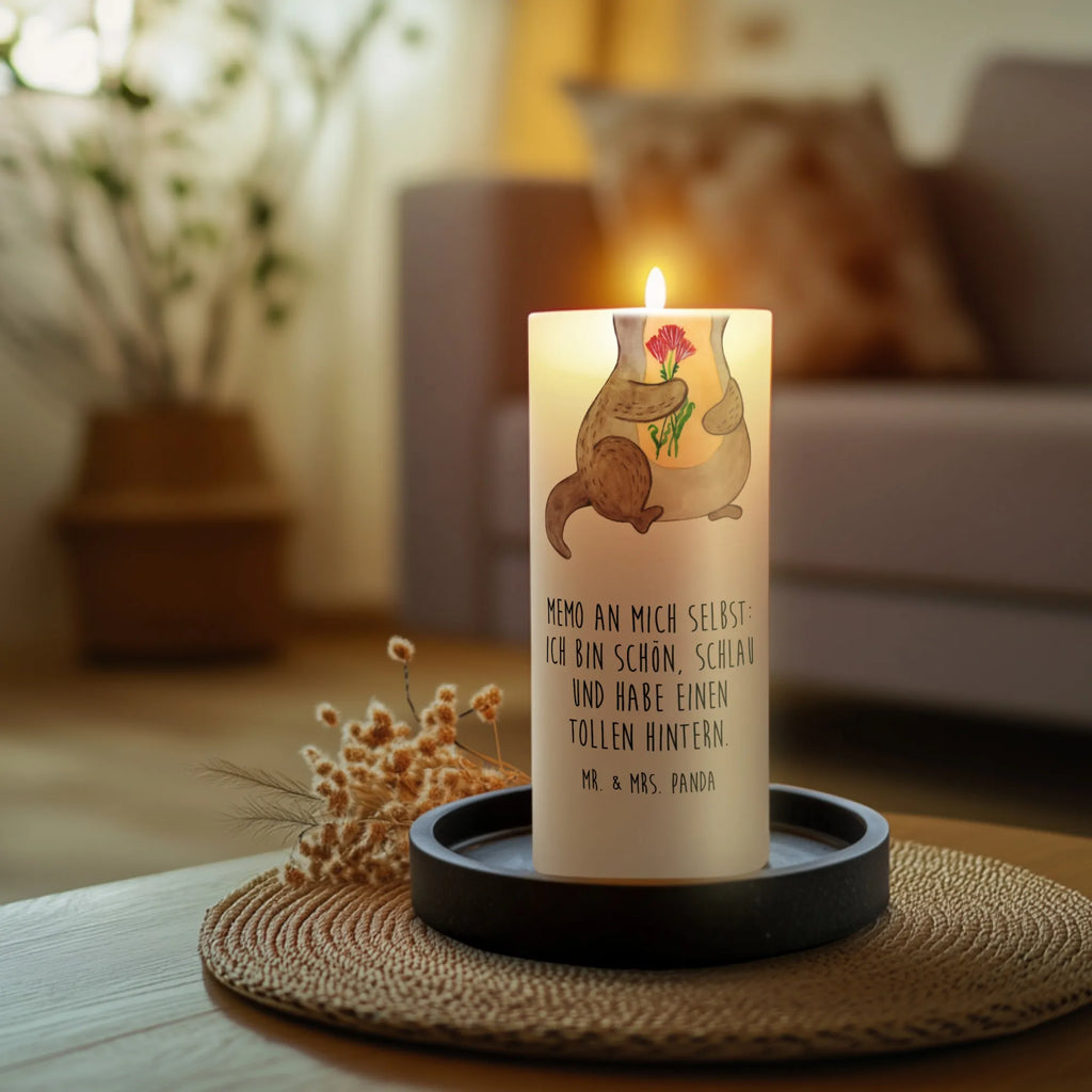 Kerze Otter Blumenstrauß Zylinderkerze, Tafelkerze, Dekokerze, Wunschkerze, Dinnerkerze, Laternenkerze, Wachskerze, Blockkerze, Handgemachte Kerze, Dekorative Kerze, Kerze Mit Motiv, Osterkerze, Bedruckte Kerze, Kerze Mit Spruch, Stumpenkerze, Hochzeitskerze, Erinnerungskerze, Erinnerungslicht, Adventskerze, Geburtstagskerze, Tischkerze, Geburtskerze, Gartenkerze, Weihnachtskerze, Kommunionskerze, Schmuckkerze, Grosse Kerze, Seeotter, Fischotter, Otter, Otter Seeotter See Otter