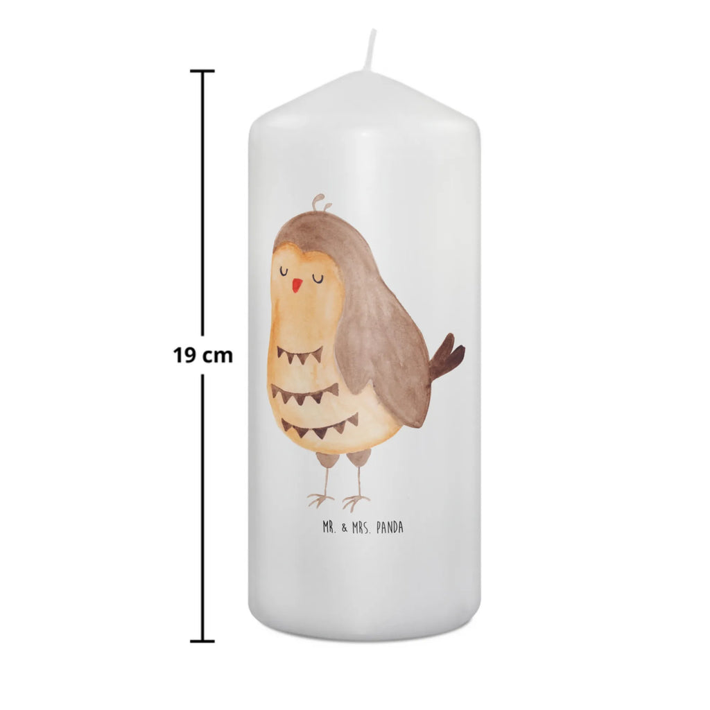 Kerze Eule Zufrieden Schmuckkerze, Adventskerze, Blockkerze, Hochzeitskerze, Osterkerze, Geburtstagskerze, Tischkerze, Kerze Mit Spruch, Geburtskerze, Erinnerungskerze, Stumpenkerze, Kommunionskerze, Weihnachtskerze, Bedruckte Kerze, Kerze Mit Motiv, Tafelkerze, Dekokerze, Laternenkerze, Erinnerungslicht, Zylinderkerze, Dinnerkerze, Wunschkerze, Dekorative Kerze, Wachskerze, Gartenkerze, Grosse Kerze, Handgemachte Kerze, Eule, Owl, Eule Spruch, Wortspiel Lustig, Romantisch, Geschenk Hochzeitstag, Spruch schön, Liebe Spruch, Eule Deko