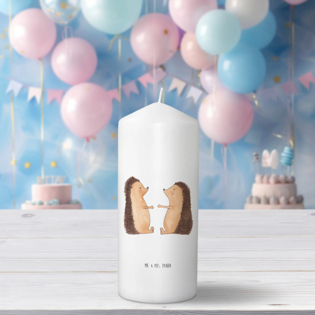 Kerze Igel Liebe Stumpenkerze, Zylinderkerze, Erinnerungskerze, Blockkerze, Tischkerze, Geburtstagskerze, Handgemachte Kerze, Laternenkerze, Bedruckte Kerze, Tafelkerze, Kommunionskerze, Schmuckkerze, Geburtskerze, Dekokerze, Kerze Mit Motiv, Grosse Kerze, Kerze Mit Spruch, Wachskerze, Dekorative Kerze, Wunschkerze, Adventskerze, Weihnachtskerze, Dinnerkerze, Gartenkerze, Hochzeitskerze, Osterkerze, Erinnerungslicht, Freundin, Freund, Liebe, Liebesgeschenk, Jahrestag, Verlobung, Partner, Ehemann, Ehefrau, Heiraten, Heiratsantrag, Hocheitstag, Igel, Hochzeitstag, Liebesbeweis, Verlobt, Geschenk, Verheiratet, Hochzeit, Verliebt