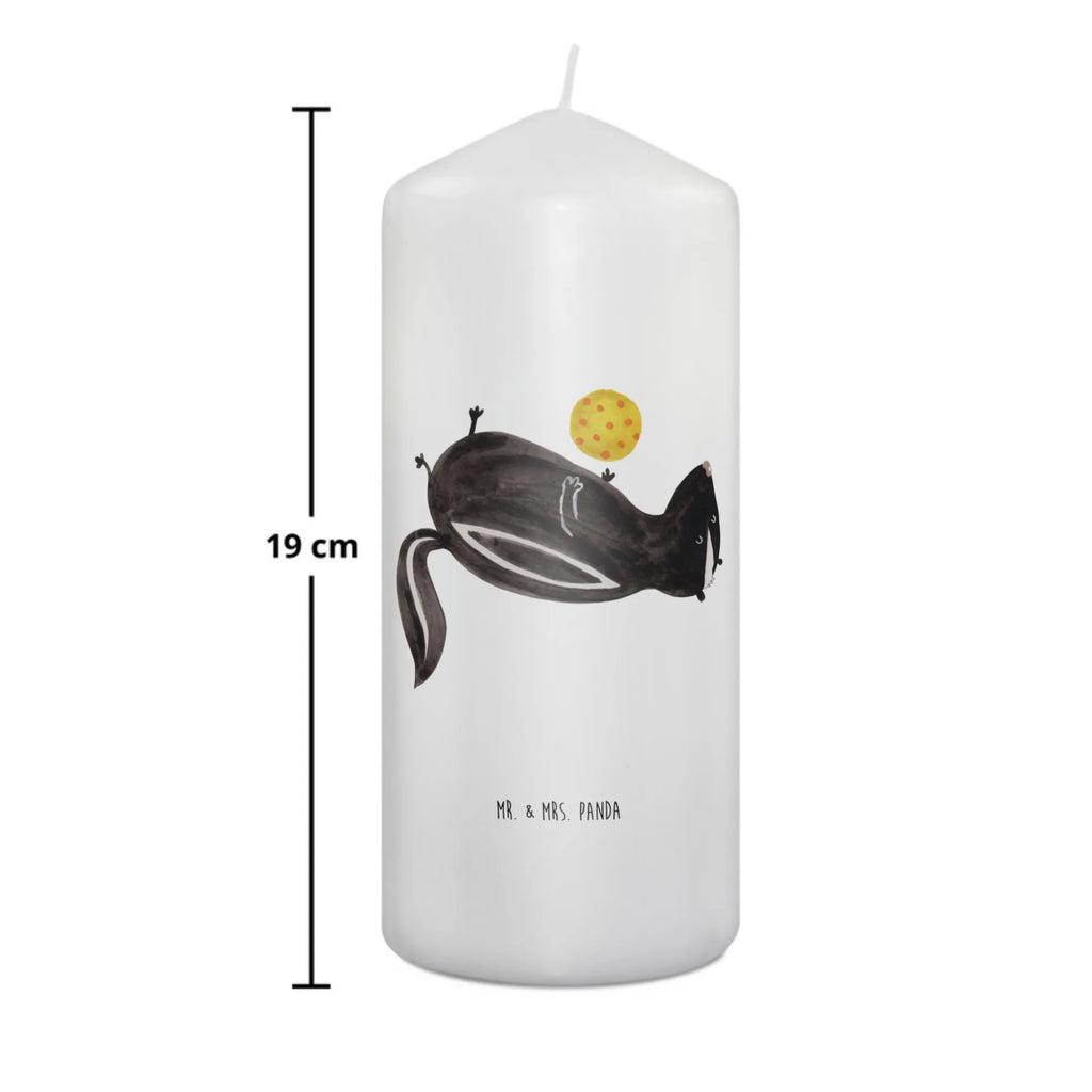 Kerze Stinktier Ball Duftkerze, Grablicht, Kerze Für Firmung, Sojawachskerze, Gedenkkerze, Kerze Für Weihnachten, Kerze Für Kommunion, Teelicht, Tafelkerze, Kerze Mit Gravur, Kerze Als Gastgeschenk, Kerze Mit Namensgravur, Kerze Für Ostern, Tischkerze, Andachtskerze, Dinnerkerzenpaar, Gartenkerze, Kerze Mit Fotoeinleger, Outdoor-Kerze, Kerze Für Hochzeit, Kerze Für Taufe, Blockkerze, Votivkerze, Grabkerze, Kerze Mit Prägung, Kerze Mit Spruch, Kerze Mit Duft, Kerze Für Geburtstag, Handgemachte Kerze, Dinnerkerze, Kerze Ohne Duft, Handgegossene Kerze, Stabkerze, Laternenkerze, Bio-Kerze, Metall-Kerze, Stumpenkerzen-Set, Fair-Trade-Kerze, Stearin­kerze, Stumpenkerze, Streukerze, Kerze Für Advent, Trauerkerze, Glas-Kerze, Kerze Mit Motiv, Kerze, Stinktier, Skunk, Wildtier, Stinker, Weisheit, verspielt, Raubtier, Stinki