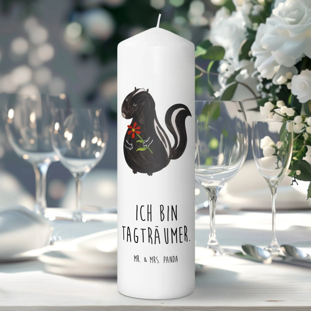 Kerze Stinktier Blume Kommunionskerze, Grosse Kerze, Tafelkerze, Osterkerze, Weihnachtskerze, Erinnerungskerze, Blockkerze, Dekokerze, Dinnerkerze, Handgemachte Kerze, Wachskerze, Bedruckte Kerze, Tischkerze, Adventskerze, Stumpenkerze, Zylinderkerze, Kerze Mit Motiv, Kerze Mit Spruch, Geburtskerze, Dekorative Kerze, Hochzeitskerze, Laternenkerze, Geburtstagskerze, Gartenkerze, Erinnerungslicht, Schmuckkerze, Wunschkerze, Skunk, Stinktier, Stinker, Verträumt, Träume, Raubtier, Dreams, Tagträumer, Stinki, Wildtier