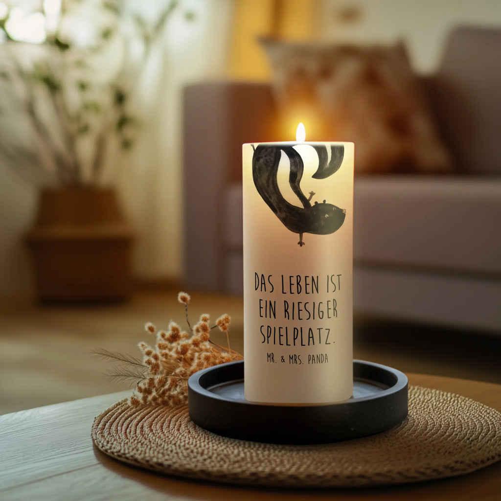 Candle skunk handstand Dekorative Kerze, Tafelkerze, Weihnachtskerze, Erinnerungslicht, Geburtskerze, Kerze Mit Spruch, Adventskerze, Gartenkerze, Geburtstagskerze, Handgemachte Kerze, Hochzeitskerze, Blockkerze, Wachskerze, Zylinderkerze, Grosse Kerze, Tischkerze, Stumpenkerze, Kommunionskerze, Dekokerze, Laternenkerze, Kerze Mit Motiv, Schmuckkerze, Osterkerze, Dinnerkerze, Wunschkerze, Erinnerungskerze, Bedruckte Kerze, Skunk, Stinktier, Spielplatz, Stinker, Verpielt, Wildtier, Stinki, Kind, Raubtier