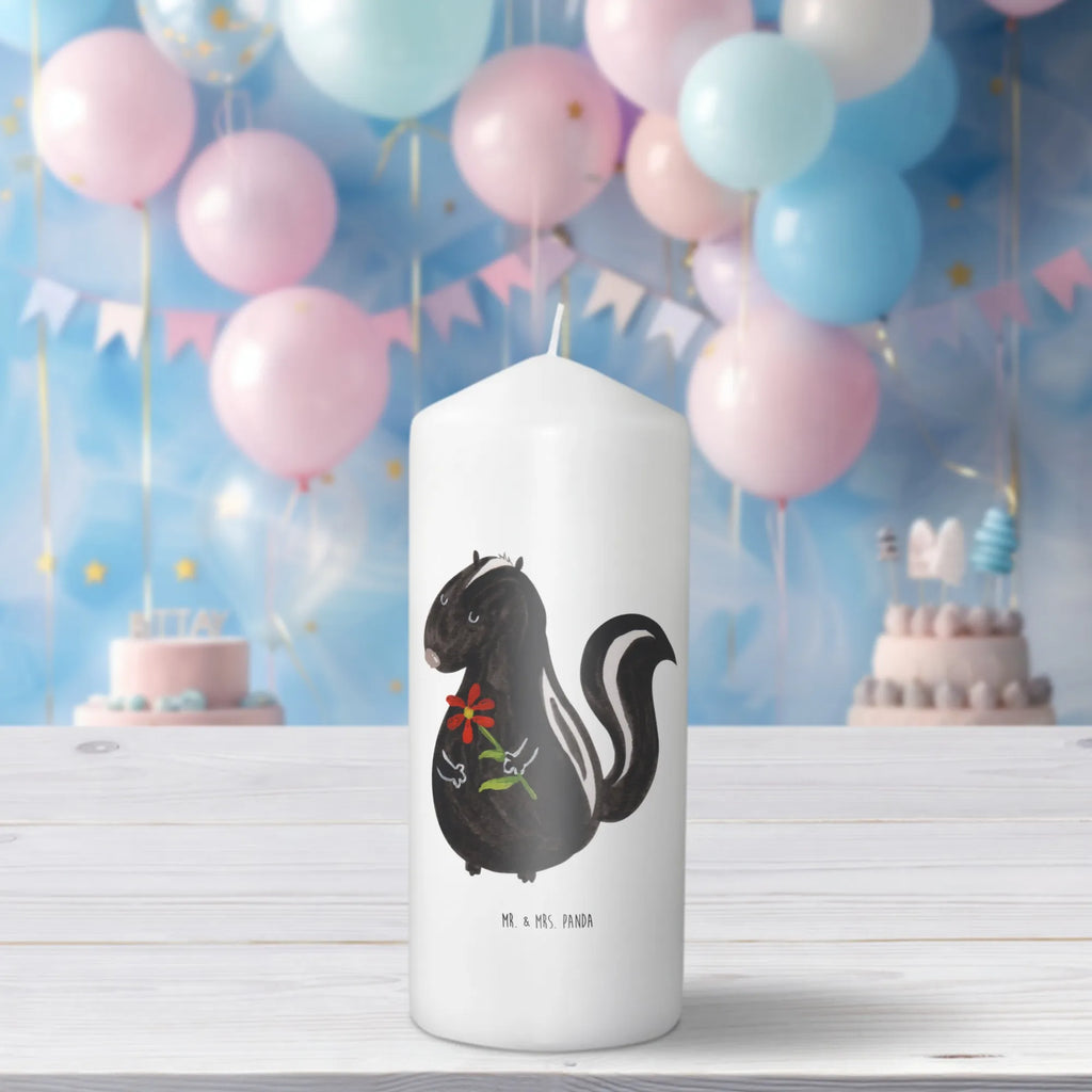 Kerze Stinktier Blume Kommunionskerze, Grosse Kerze, Tafelkerze, Osterkerze, Weihnachtskerze, Erinnerungskerze, Blockkerze, Dekokerze, Dinnerkerze, Handgemachte Kerze, Wachskerze, Bedruckte Kerze, Tischkerze, Adventskerze, Stumpenkerze, Zylinderkerze, Kerze Mit Motiv, Kerze Mit Spruch, Geburtskerze, Dekorative Kerze, Hochzeitskerze, Laternenkerze, Geburtstagskerze, Gartenkerze, Erinnerungslicht, Schmuckkerze, Wunschkerze, Skunk, Stinktier, Stinker, Verträumt, Träume, Raubtier, Dreams, Tagträumer, Stinki, Wildtier