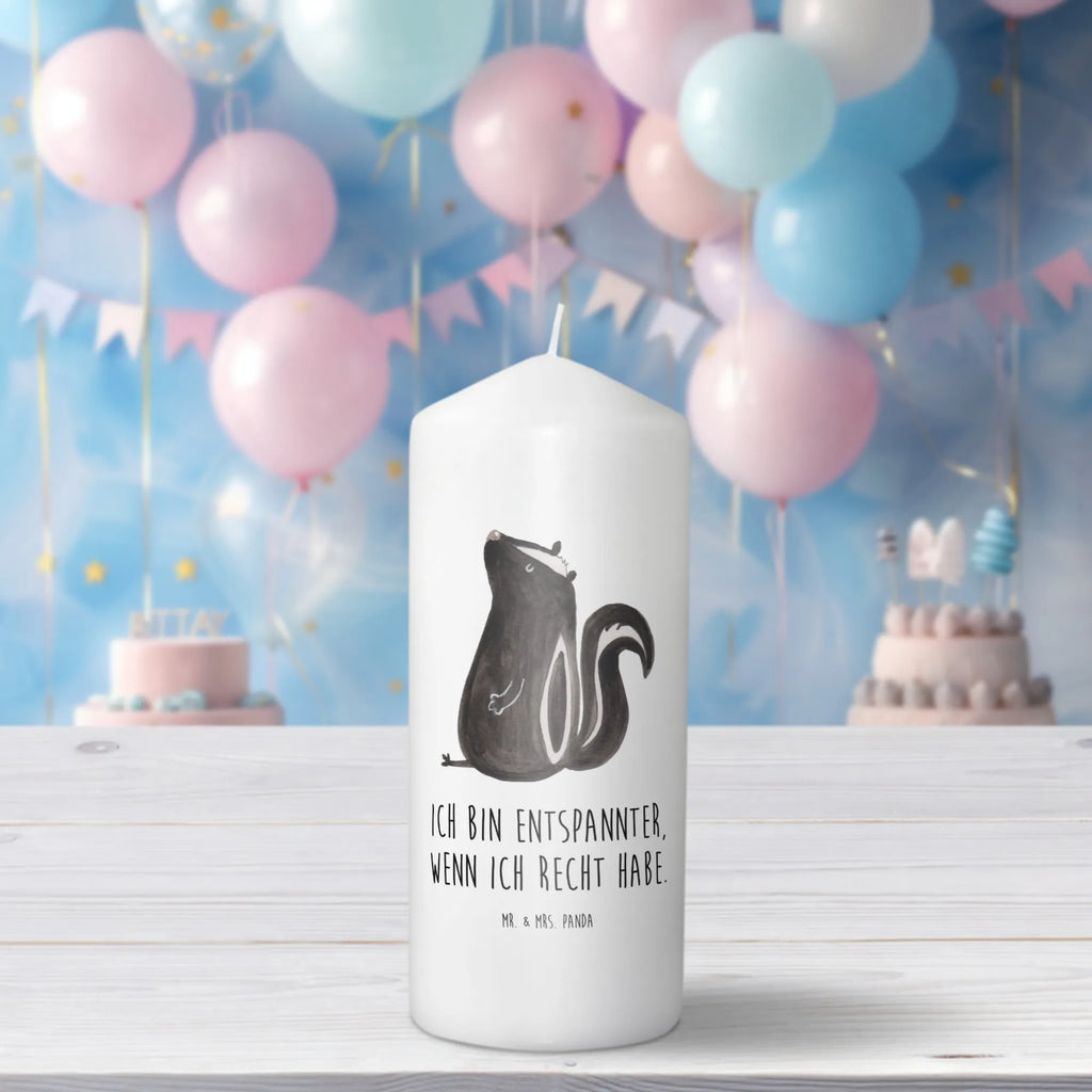 Kerze Stinktier Sitzen Tischkerze, Dekorative Kerze, Blockkerze, Weihnachtskerze, Erinnerungskerze, Grosse Kerze, Osterkerze, Zylinderkerze, Wunschkerze, Adventskerze, Kerze Mit Spruch, Geburtstagskerze, Tafelkerze, Hochzeitskerze, Dekokerze, Erinnerungslicht, Dinnerkerze, Stumpenkerze, Kommunionskerze, Gartenkerze, Geburtskerze, Wachskerze, Laternenkerze, Bedruckte Kerze, Handgemachte Kerze, Schmuckkerze, Kerze Mit Motiv, Skunk, Stinktier, Büro, Stinker, Besserwisser, Spruch, Wildtier, Stinki, Recht, Raubtier