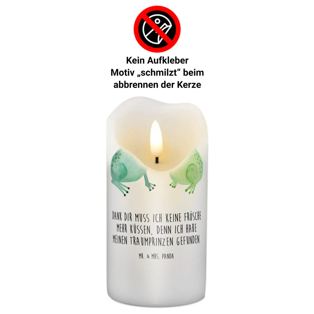 Kerze Frosch Liebe Kommunionskerze, Handgemachte Kerze, Tafelkerze, Erinnerungskerze, Erinnerungslicht, Gartenkerze, Wachskerze, Dekokerze, Kerze Mit Motiv, Dinnerkerze, Dekorative Kerze, Kerze Mit Spruch, Schmuckkerze, Geburtskerze, Bedruckte Kerze, Blockkerze, Wunschkerze, Adventskerze, Tischkerze, Grosse Kerze, Zylinderkerze, Geburtstagskerze, Osterkerze, Laternenkerze, Hochzeitskerze, Weihnachtskerze, Stumpenkerze, Freundin, Freund, Liebe, Liebesgeschenk, Jahrestag, Verlobung, Partner, Ehemann, Ehefrau, Heiraten, Heiratsantrag, Hocheitstag, Verlobt, Geschenk Freund, Froschkönig, Fröschchen, Hochzeitstag, Liebesbeweis, Verheiratet, Verliebt, Frösche, Geschenk Freundin, Geschenk Hochzeit, Frosch