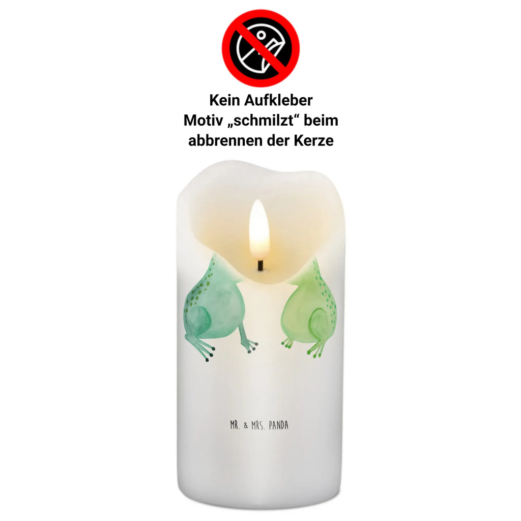 Kerze Frosch Liebe Kommunionskerze, Handgemachte Kerze, Tafelkerze, Erinnerungskerze, Erinnerungslicht, Gartenkerze, Wachskerze, Dekokerze, Kerze Mit Motiv, Dinnerkerze, Dekorative Kerze, Kerze Mit Spruch, Schmuckkerze, Geburtskerze, Bedruckte Kerze, Blockkerze, Wunschkerze, Adventskerze, Tischkerze, Grosse Kerze, Zylinderkerze, Geburtstagskerze, Osterkerze, Laternenkerze, Hochzeitskerze, Weihnachtskerze, Stumpenkerze, Freundin, Freund, Liebe, Liebesgeschenk, Jahrestag, Verlobung, Partner, Ehemann, Ehefrau, Heiraten, Heiratsantrag, Hocheitstag, Verlobt, Geschenk Freund, Froschkönig, Fröschchen, Hochzeitstag, Liebesbeweis, Verheiratet, Verliebt, Frösche, Geschenk Freundin, Geschenk Hochzeit, Frosch