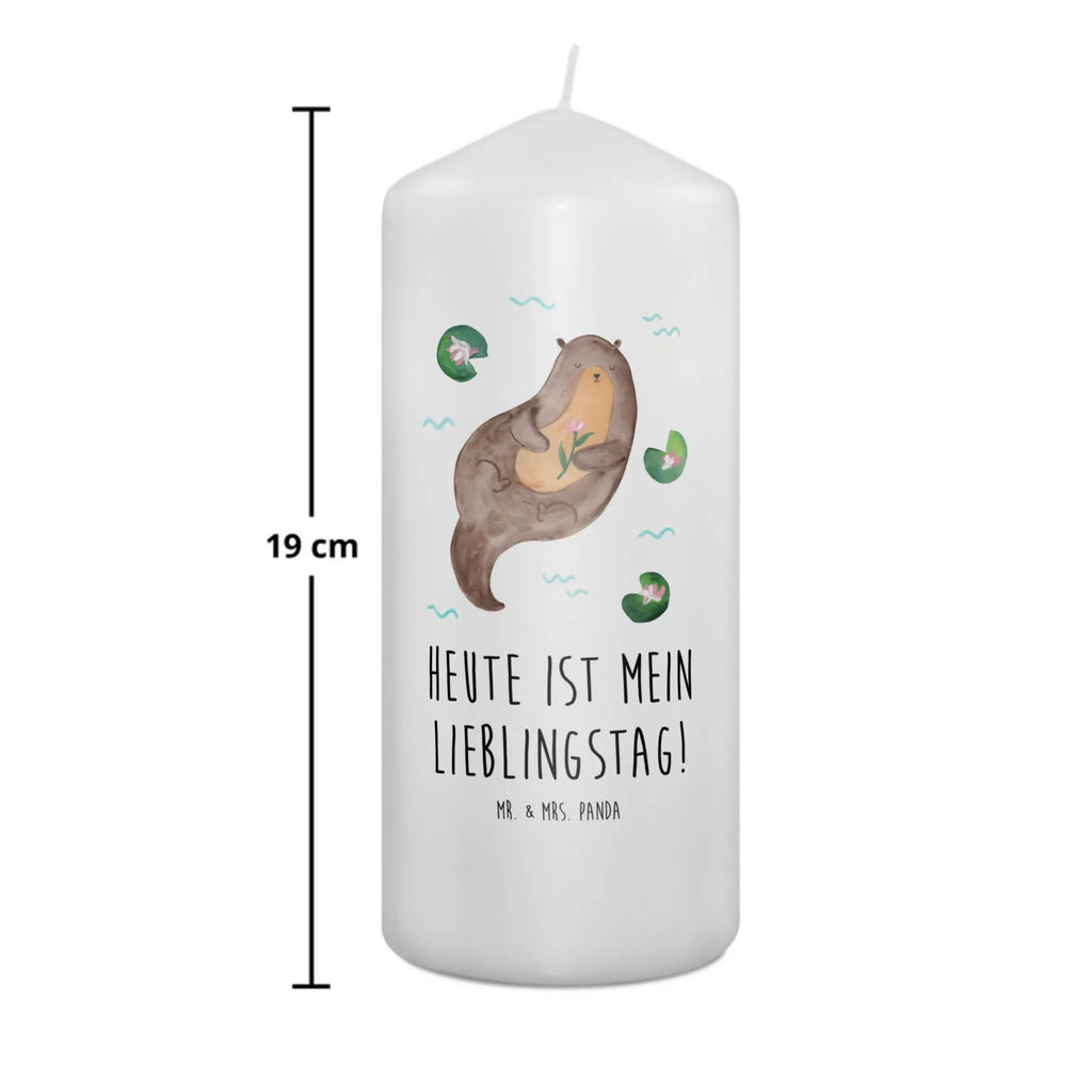 Kerze Otter Seerose Dekokerze, Erinnerungslicht, Geburtstagskerze, Kerze Mit Motiv, Weihnachtskerze, Dekorative Kerze, Handgemachte Kerze, Laternenkerze, Adventskerze, Zylinderkerze, Dinnerkerze, Geburtskerze, Blockkerze, Kommunionskerze, Schmuckkerze, Hochzeitskerze, Osterkerze, Grosse Kerze, Stumpenkerze, Tafelkerze, Wachskerze, Bedruckte Kerze, Wunschkerze, Erinnerungskerze, Gartenkerze, Kerze Mit Spruch, Tischkerze, Otter, Fischotter, Seeotter, Otter Seeotter See Otter