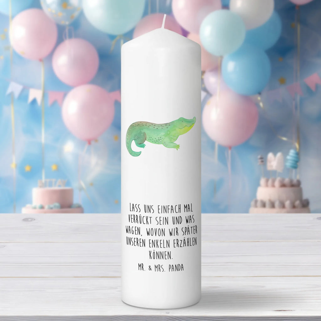 Kerze Krokodil Wachskerze, Laternenkerze, Adventskerze, Geburtskerze, Weihnachtskerze, Tischkerze, Erinnerungskerze, Kerze Mit Spruch, Tafelkerze, Handgemachte Kerze, Dekorative Kerze, Dekokerze, Blockkerze, Hochzeitskerze, Osterkerze, Stumpenkerze, Grosse Kerze, Wunschkerze, Dinnerkerze, Schmuckkerze, Geburtstagskerze, Bedruckte Kerze, Gartenkerze, Zylinderkerze, Kerze Mit Motiv, Kommunionskerze, Erinnerungslicht, Urlaub, Meer, Meerestiere, Spontan sein, Freundin, Abenteuerlust, Verrückt sein, Beste Freundin, Krokodil, Reiselust, Lieblingsmensch, Krokodile