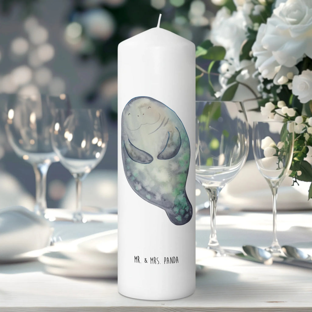 Kerze Seekuh happy Gedenkkerze, Tischkerze, Metall-Kerze, Laternenkerze, Andachtskerze, Dinnerkerzenpaar, Kerze Mit Fotoeinleger, Kerze Für Hochzeit, Kerze Mit Gravur, Kerze Für Ostern, Kerze Mit Motiv, Kerze Für Taufe, Handgemachte Kerze, Sojawachskerze, Kerze Für Advent, Glas-Kerze, Kerze Mit Namensgravur, Fair-Trade-Kerze, Streukerze, Kerze Für Firmung, Bio-Kerze, Votivkerze, Handgegossene Kerze, Stumpenkerze, Stumpenkerzen-Set, Grabkerze, Kerze Für Weihnachten, Stabkerze, Kerze, Gartenkerze, Outdoor-Kerze, Stearin­kerze, Kerze Ohne Duft, Duftkerze, Dinnerkerze, Kerze Als Gastgeschenk, Blockkerze, Kerze Mit Spruch, Kerze Mit Duft, Kerze Für Kommunion, Kerze Für Geburtstag, Trauerkerze, Teelicht, Tafelkerze, Grablicht, Kerze Mit Prägung, Meerestiere, Meer, Urlaub, Respekt, Neustart, Zufrieden, Freundin, Neuanfang, Liebeskummer, Seekuh, Selbstliebe, Seekühe, Achtsamkeit