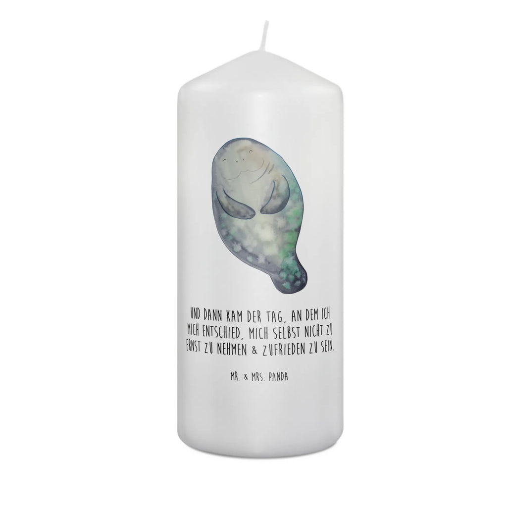 Kerze Seekuh happy Gedenkkerze, Tischkerze, Metall-Kerze, Laternenkerze, Andachtskerze, Dinnerkerzenpaar, Kerze Mit Fotoeinleger, Kerze Für Hochzeit, Kerze Mit Gravur, Kerze Für Ostern, Kerze Mit Motiv, Kerze Für Taufe, Handgemachte Kerze, Sojawachskerze, Kerze Für Advent, Glas-Kerze, Kerze Mit Namensgravur, Fair-Trade-Kerze, Streukerze, Kerze Für Firmung, Bio-Kerze, Votivkerze, Handgegossene Kerze, Stumpenkerze, Stumpenkerzen-Set, Grabkerze, Kerze Für Weihnachten, Stabkerze, Kerze, Gartenkerze, Outdoor-Kerze, Stearin­kerze, Kerze Ohne Duft, Duftkerze, Dinnerkerze, Kerze Als Gastgeschenk, Blockkerze, Kerze Mit Spruch, Kerze Mit Duft, Kerze Für Kommunion, Kerze Für Geburtstag, Trauerkerze, Teelicht, Tafelkerze, Grablicht, Kerze Mit Prägung, Meerestiere, Meer, Urlaub, Respekt, Neustart, Zufrieden, Freundin, Neuanfang, Liebeskummer, Seekuh, Selbstliebe, Seekühe, Achtsamkeit