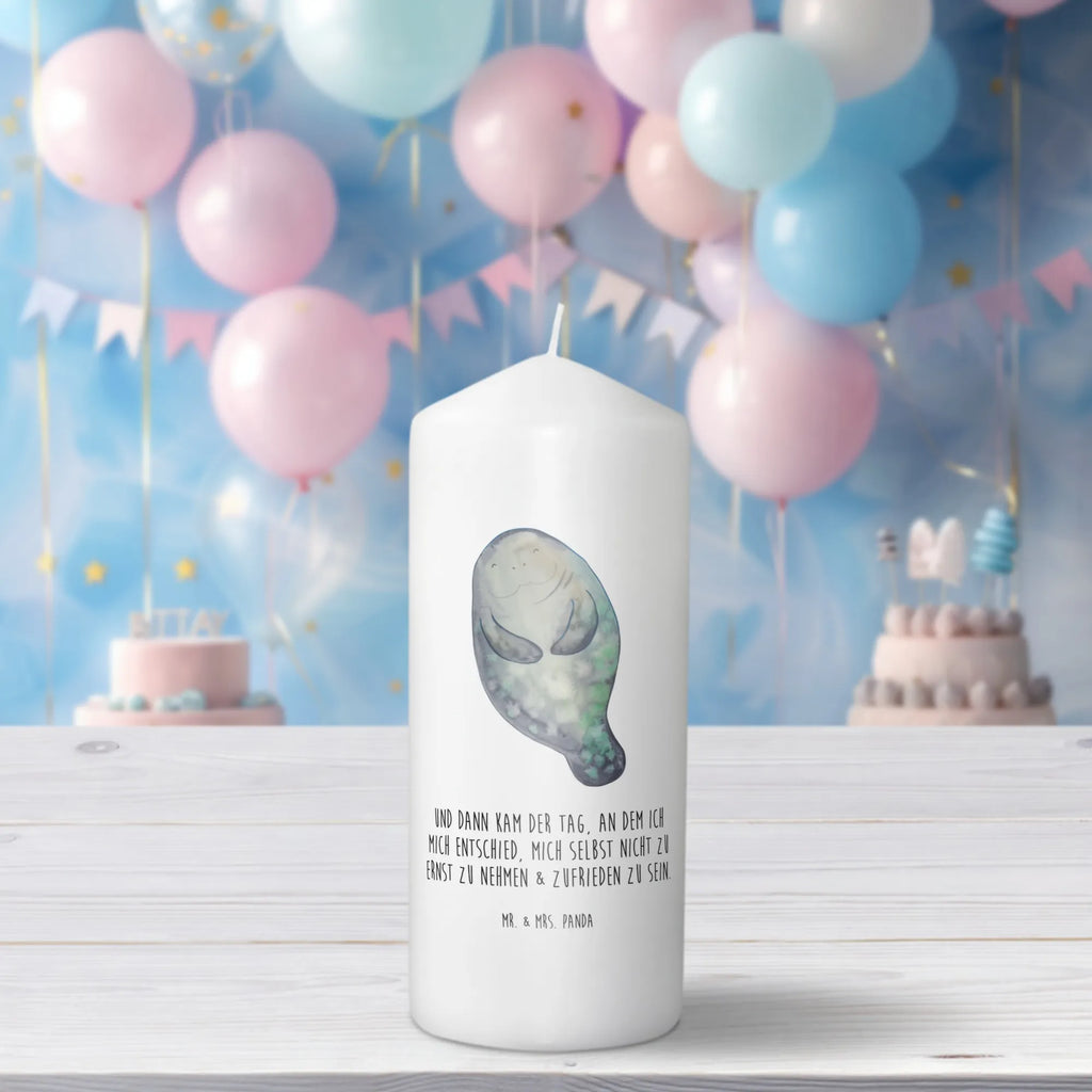 Kerze Seekuh happy Gedenkkerze, Tischkerze, Metall-Kerze, Laternenkerze, Andachtskerze, Dinnerkerzenpaar, Kerze Mit Fotoeinleger, Kerze Für Hochzeit, Kerze Mit Gravur, Kerze Für Ostern, Kerze Mit Motiv, Kerze Für Taufe, Handgemachte Kerze, Sojawachskerze, Kerze Für Advent, Glas-Kerze, Kerze Mit Namensgravur, Fair-Trade-Kerze, Streukerze, Kerze Für Firmung, Bio-Kerze, Votivkerze, Handgegossene Kerze, Stumpenkerze, Stumpenkerzen-Set, Grabkerze, Kerze Für Weihnachten, Stabkerze, Kerze, Gartenkerze, Outdoor-Kerze, Stearin­kerze, Kerze Ohne Duft, Duftkerze, Dinnerkerze, Kerze Als Gastgeschenk, Blockkerze, Kerze Mit Spruch, Kerze Mit Duft, Kerze Für Kommunion, Kerze Für Geburtstag, Trauerkerze, Teelicht, Tafelkerze, Grablicht, Kerze Mit Prägung, Meerestiere, Meer, Urlaub, Respekt, Neustart, Zufrieden, Freundin, Neuanfang, Liebeskummer, Seekuh, Selbstliebe, Seekühe, Achtsamkeit